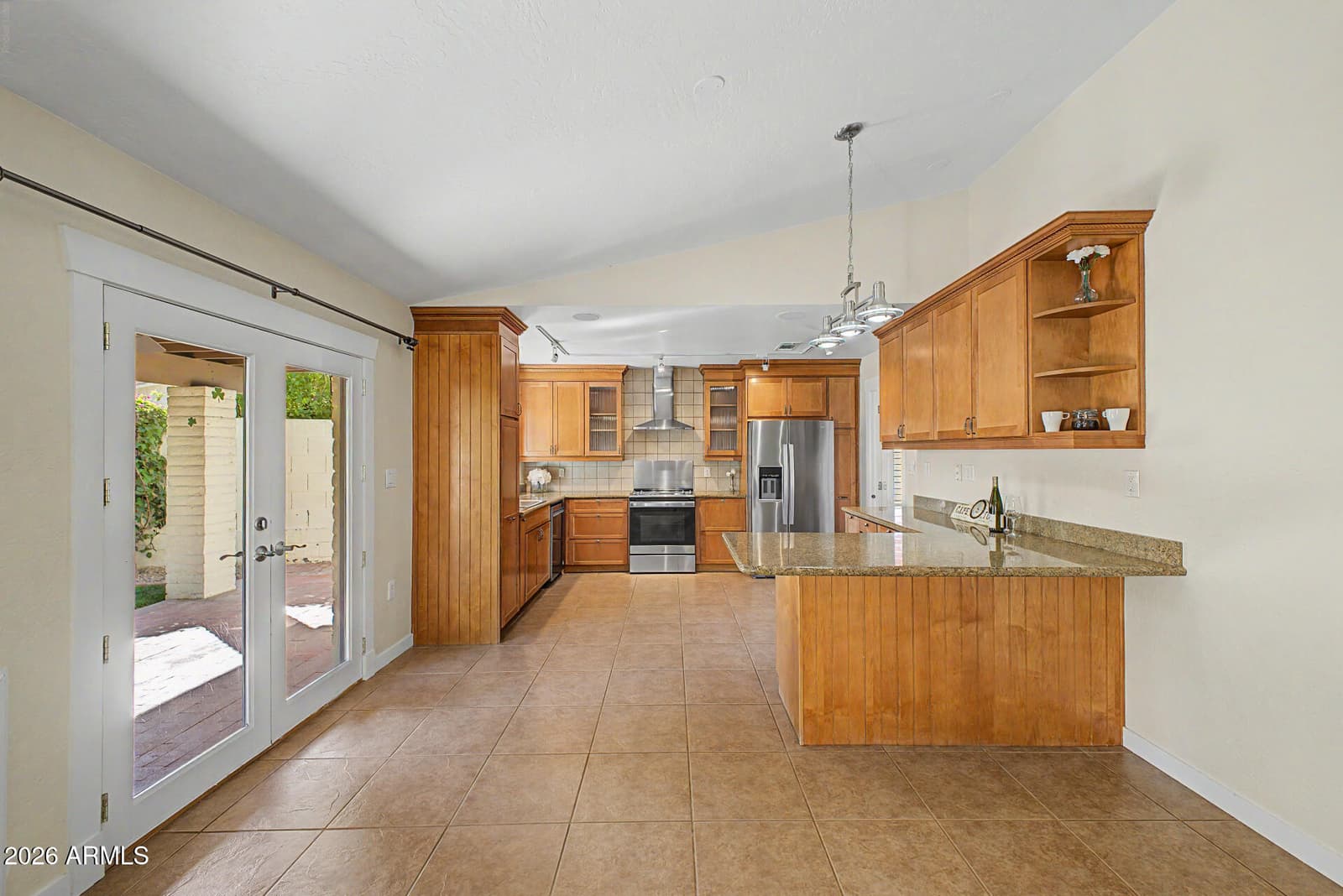 1221 E STEAMBOAT BEND Drive, Tempe, AZ 85283 — photo 12 of 55