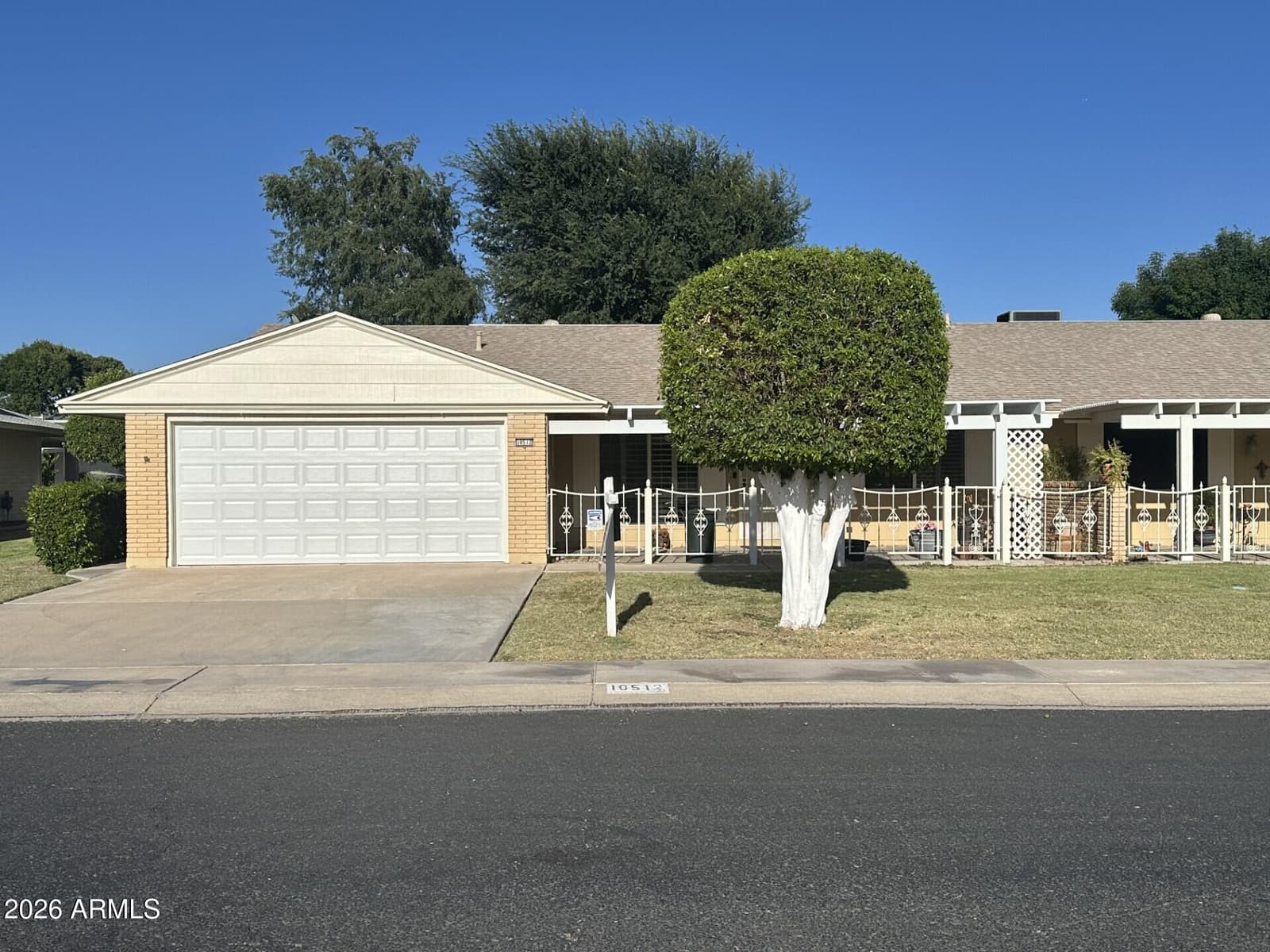 10512 W EL CAPITAN Circle, Sun City, AZ 85351 — photo 1 of 34