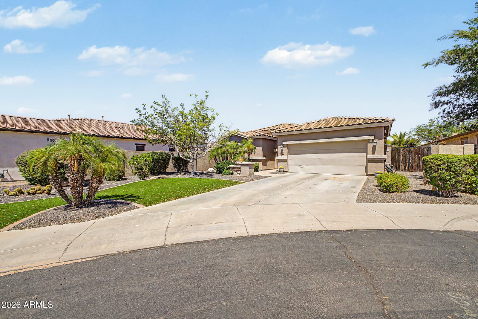 7171 S SINOVA Court, Gilbert, AZ 85298 — photo 1 of 28