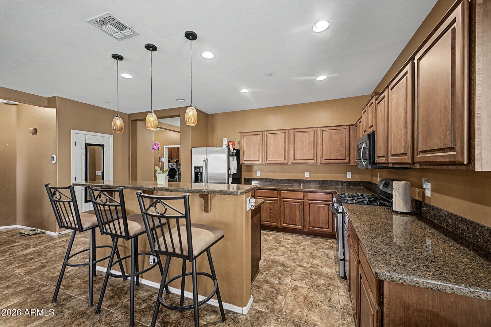 7171 S SINOVA Court, Gilbert, AZ 85298 — photo 8 of 28