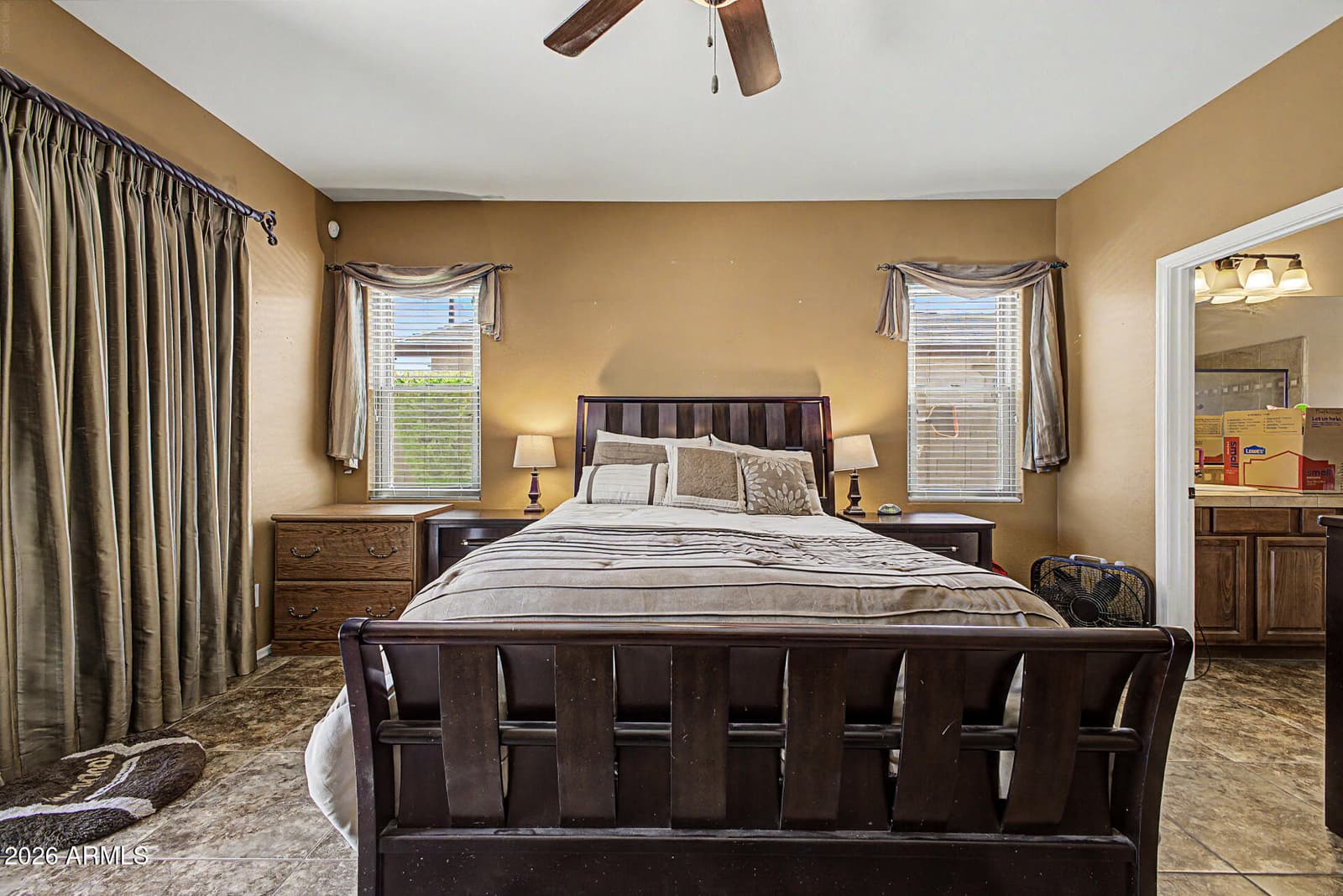 7171 S SINOVA Court, Gilbert, AZ 85298 — photo 10 of 28