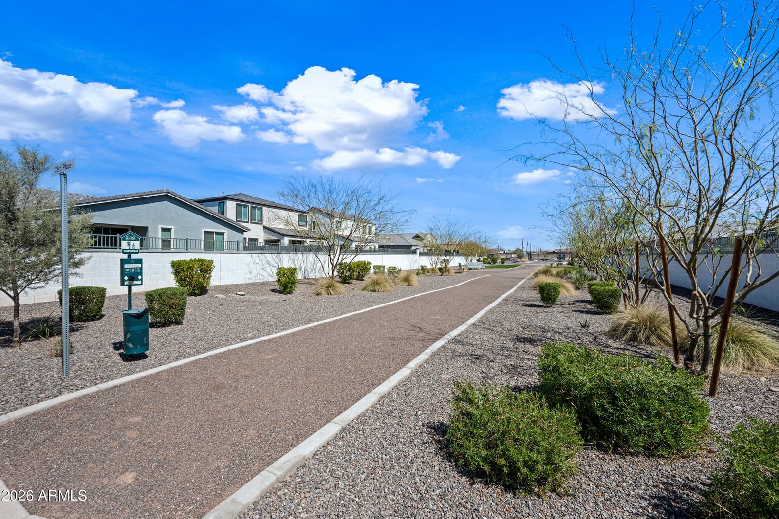 2327 E LEVI Drive, Phoenix, AZ 85040 — photo 17 of 40