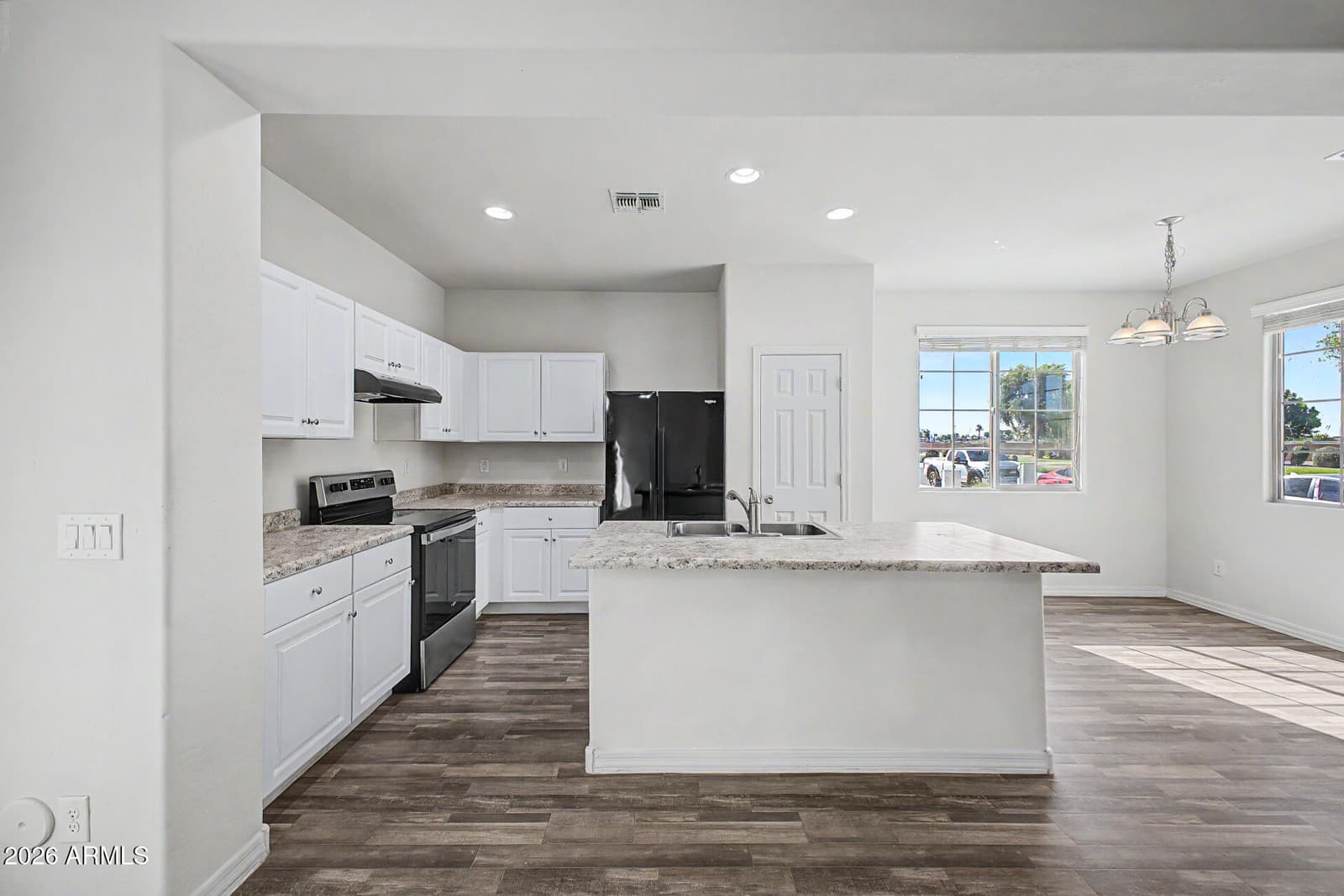 905 E AGUA FRIA Lane, Avondale, AZ 85323 — photo 11 of 36