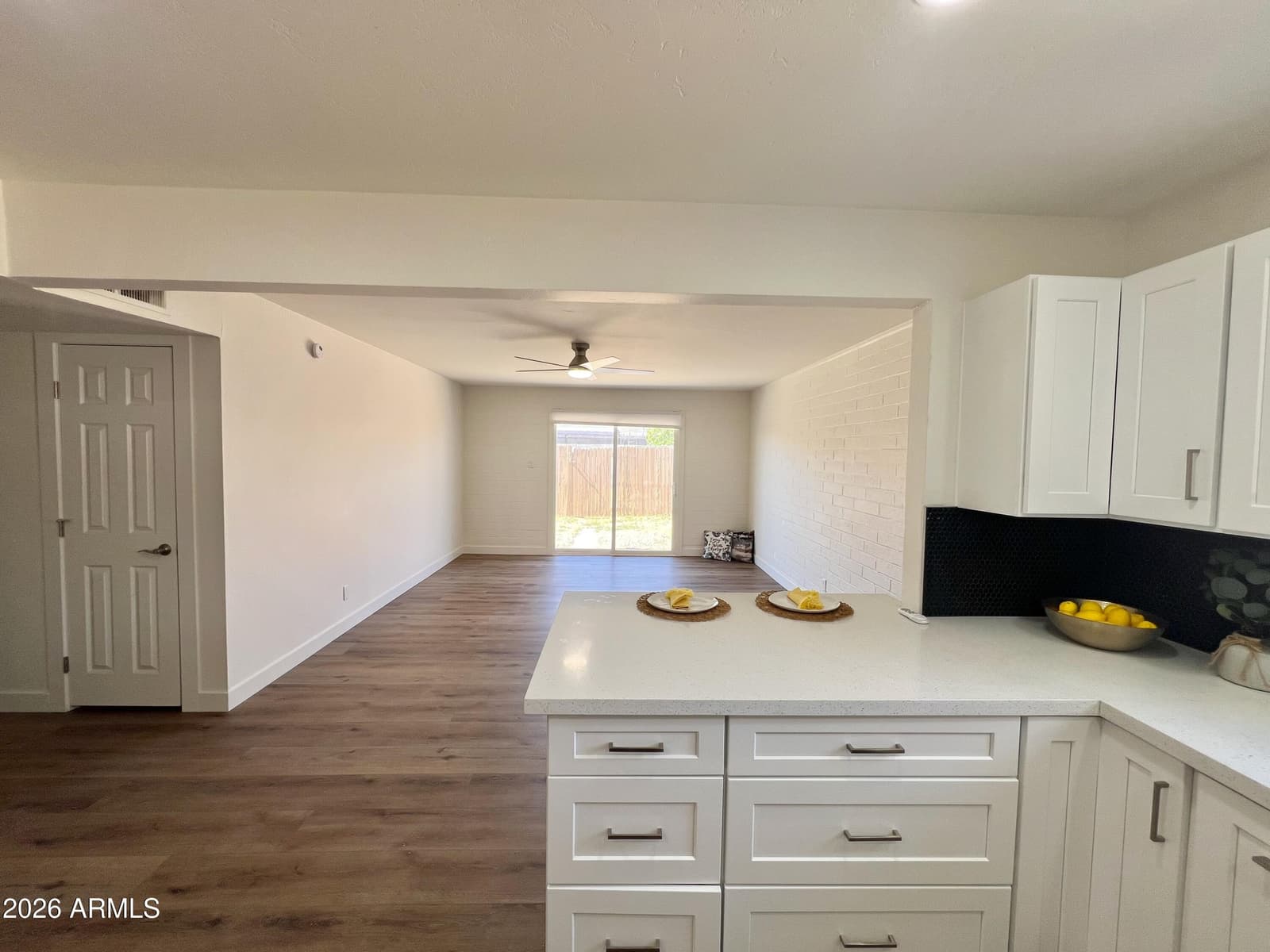 3818 W RUTH Avenue, Phoenix, AZ 85051 — photo 5 of 20