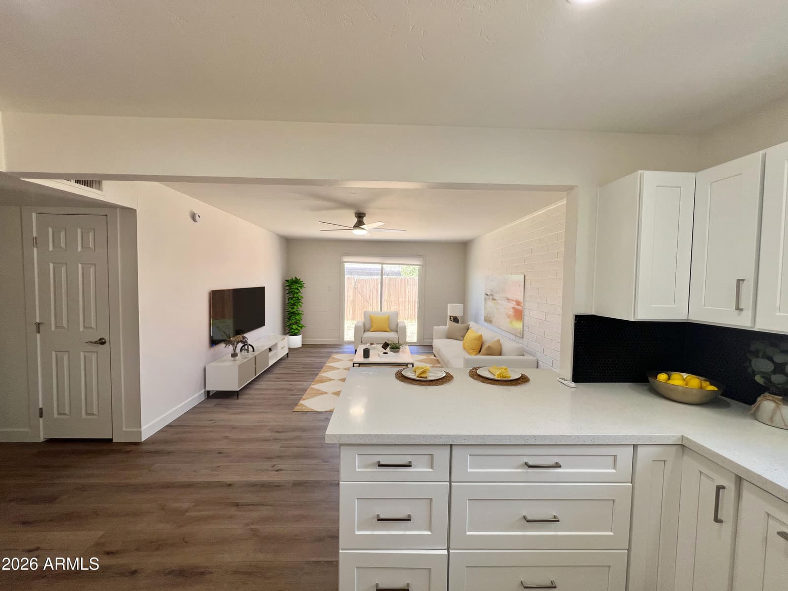 3818 W RUTH Avenue, Phoenix, AZ 85051 — photo 6 of 20