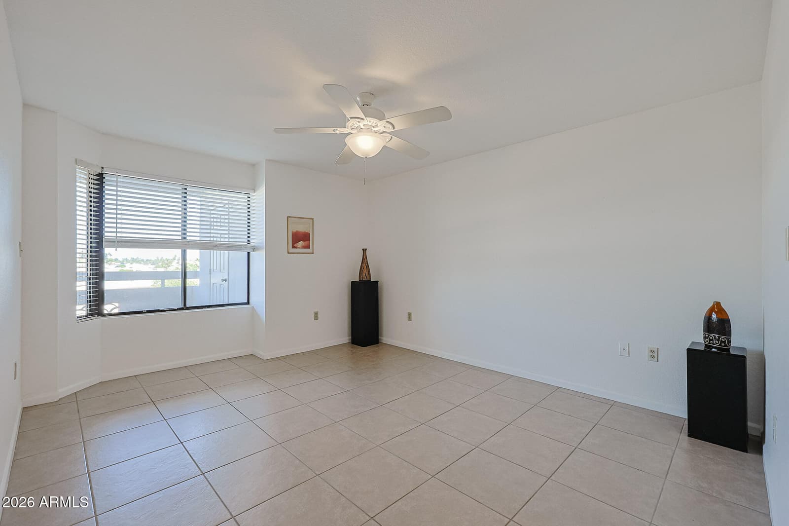17404 N 99th Avenue 306, Sun City, AZ 85373 — photo 4 of 40