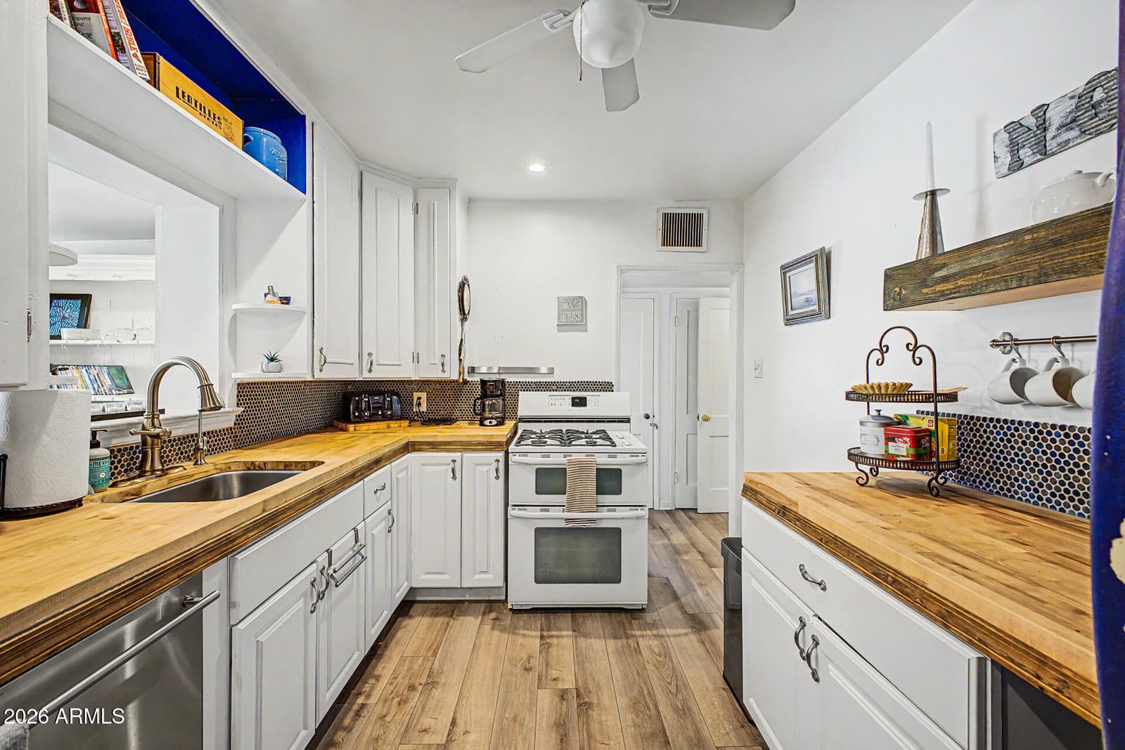 1146 W MACKENZIE Drive, Phoenix, AZ 85013 — photo 18 of 47
