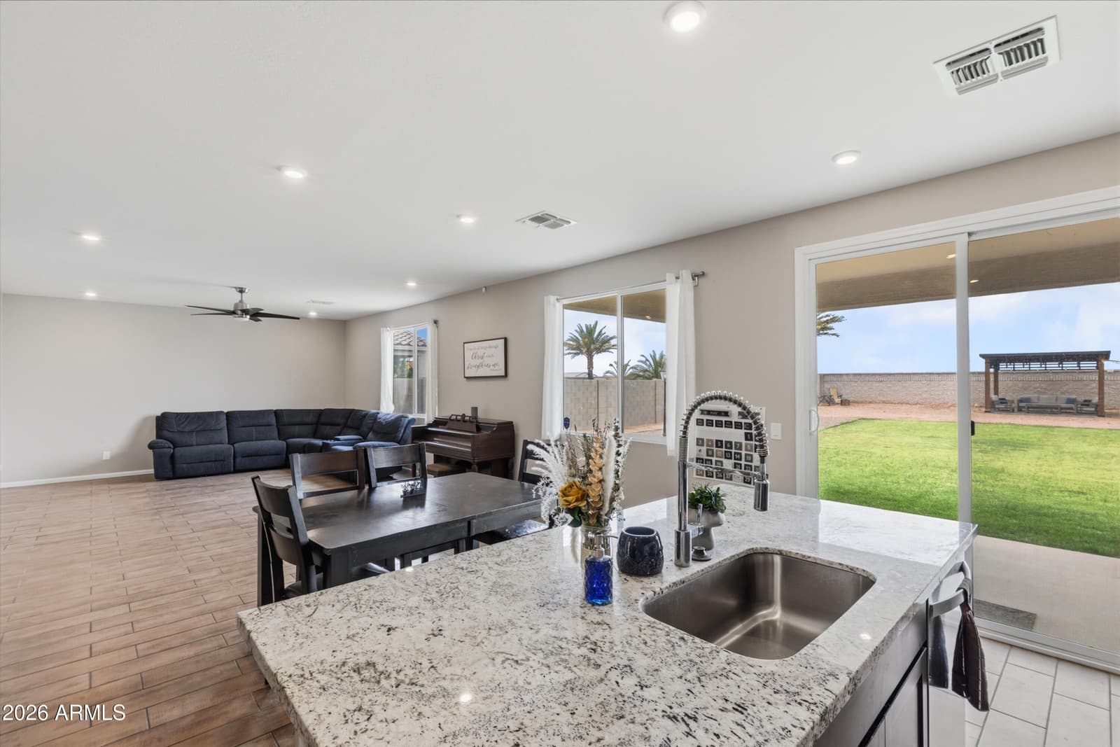 65 S SIENA Lane, Casa Grande, AZ 85122 — photo 8 of 28