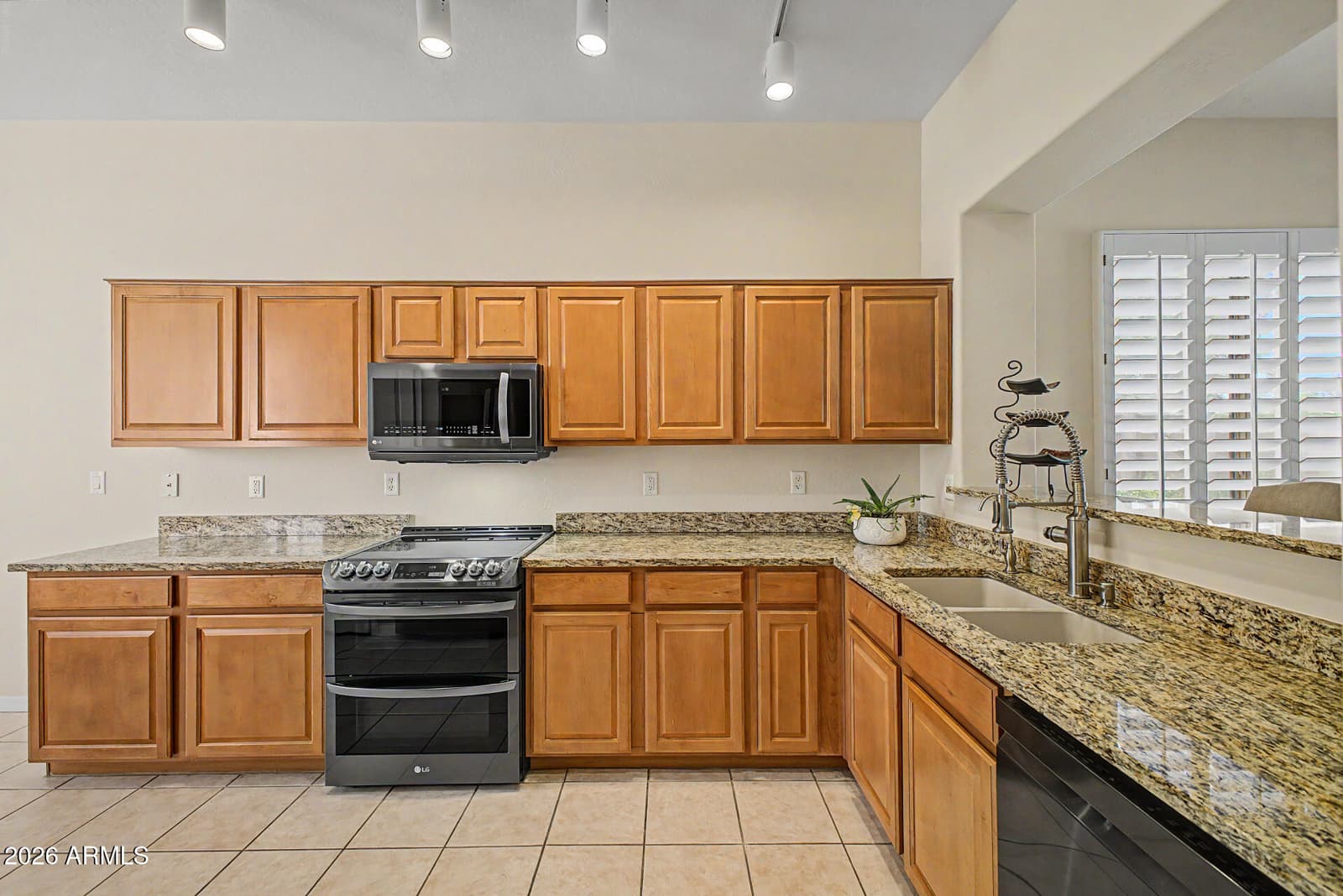 1333 W MARLIN Drive, Chandler, AZ 85286 — photo 8 of 42