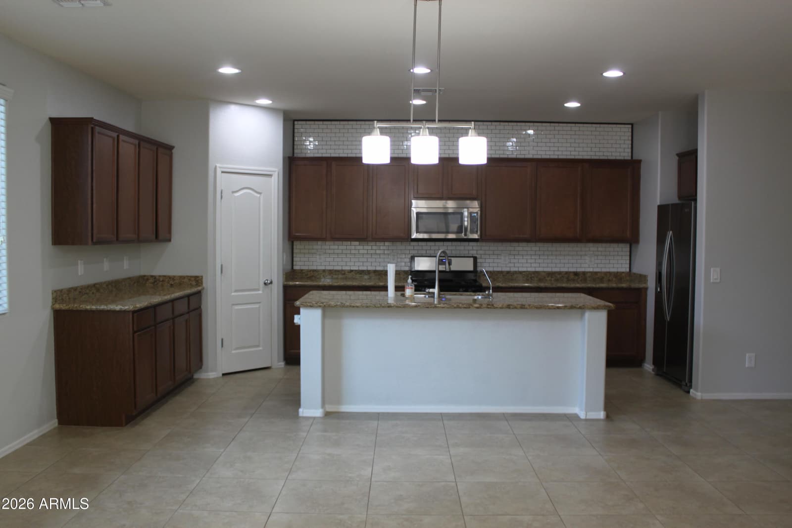 21245 E CHERRYWOOD Drive E, Queen Creek, AZ 85142 — photo 13 of 49