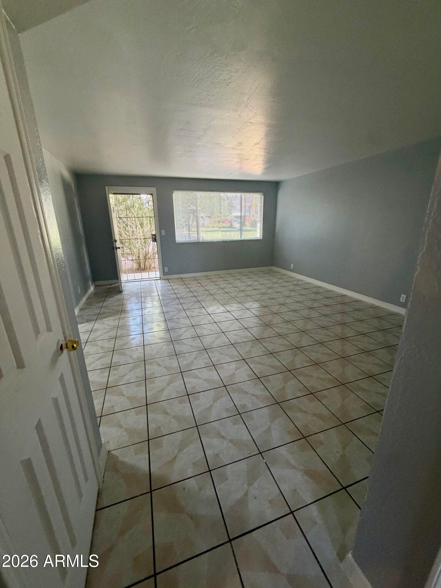 1111 E TURNEY Avenue 23, Phoenix, AZ 85014 — photo 3 of 15