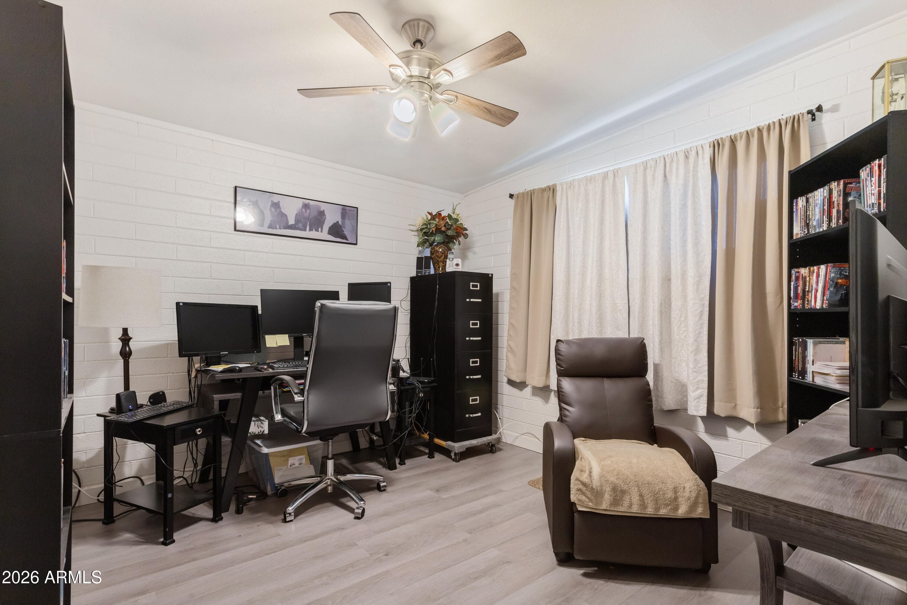 301 W BUSBY Drive, Sierra Vista, AZ 85635 — photo 12 of 20
