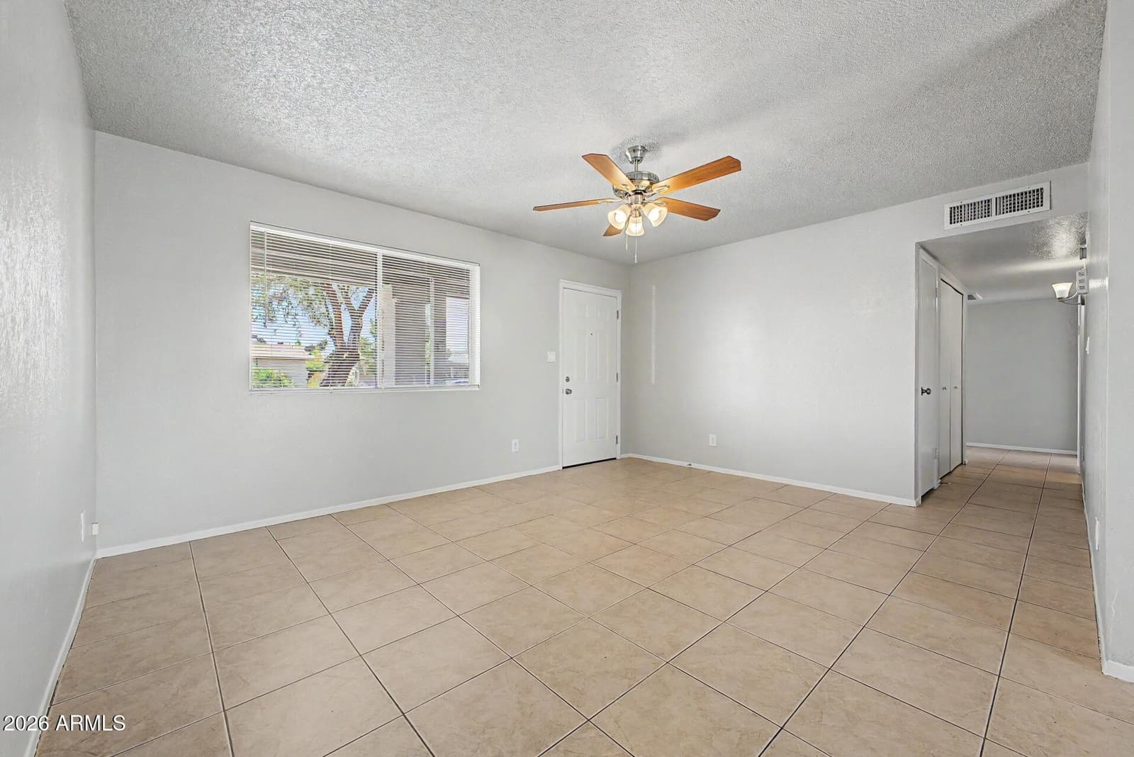 1022 W ANDERSON Drive, Phoenix, AZ 85023 — photo 7 of 26
