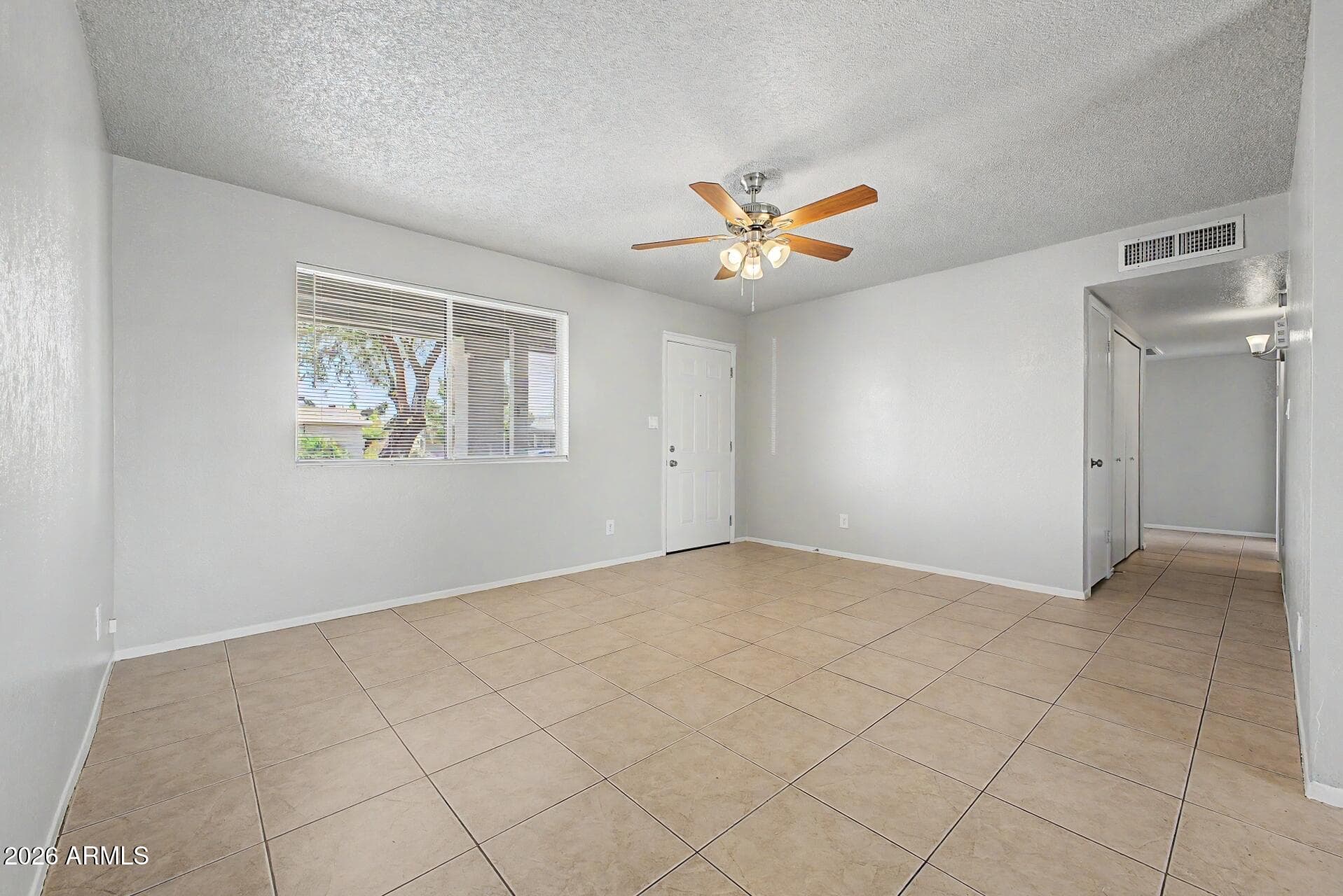1022 W ANDERSON Drive, Phoenix, AZ 85023 — photo 7 of 26