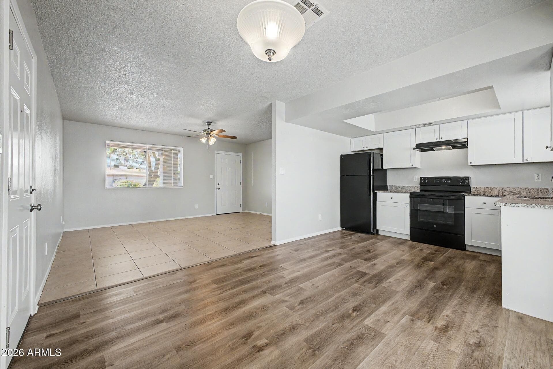 1022 W ANDERSON Drive, Phoenix, AZ 85023 — photo 10 of 26