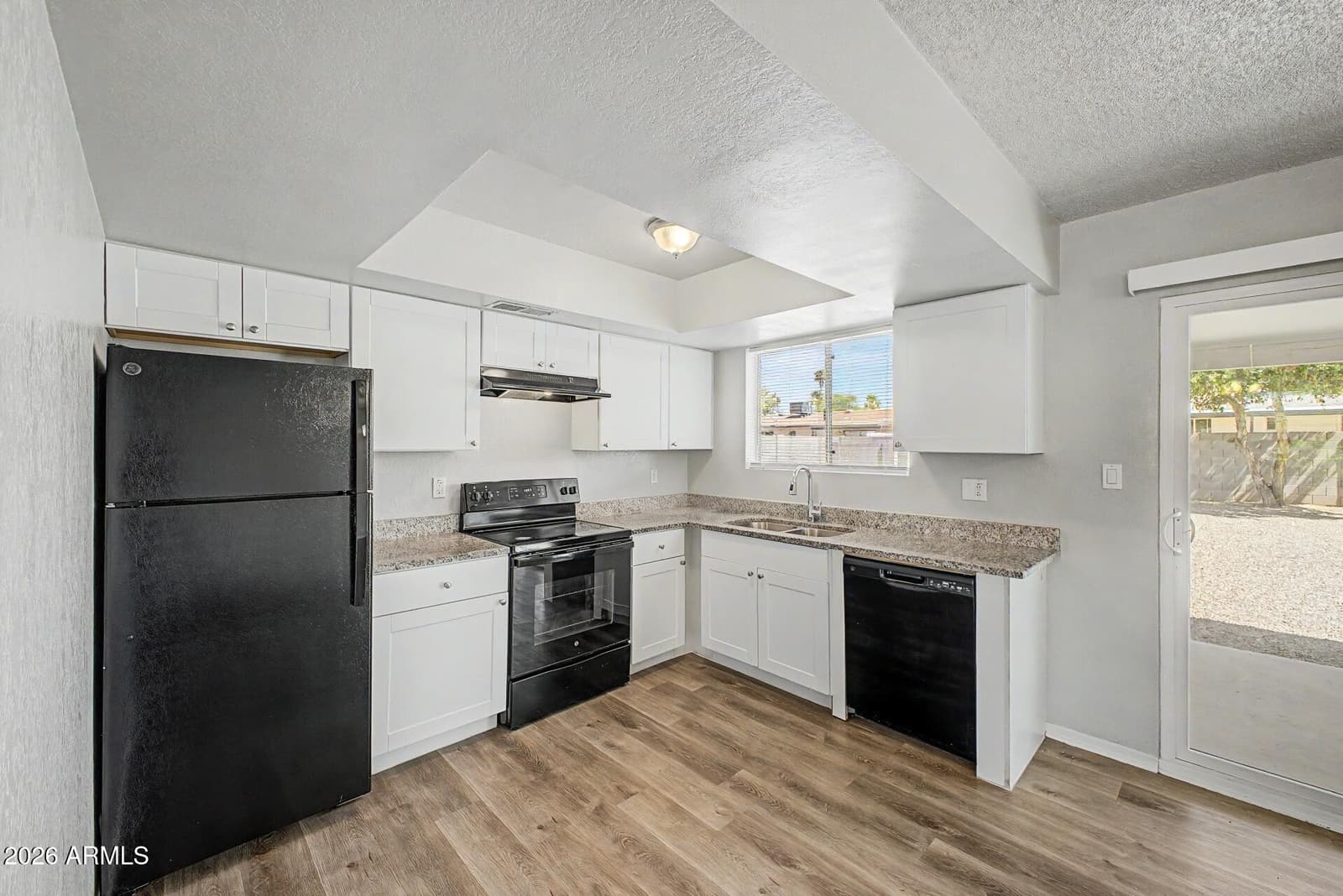 1022 W ANDERSON Drive, Phoenix, AZ 85023 — photo 12 of 26