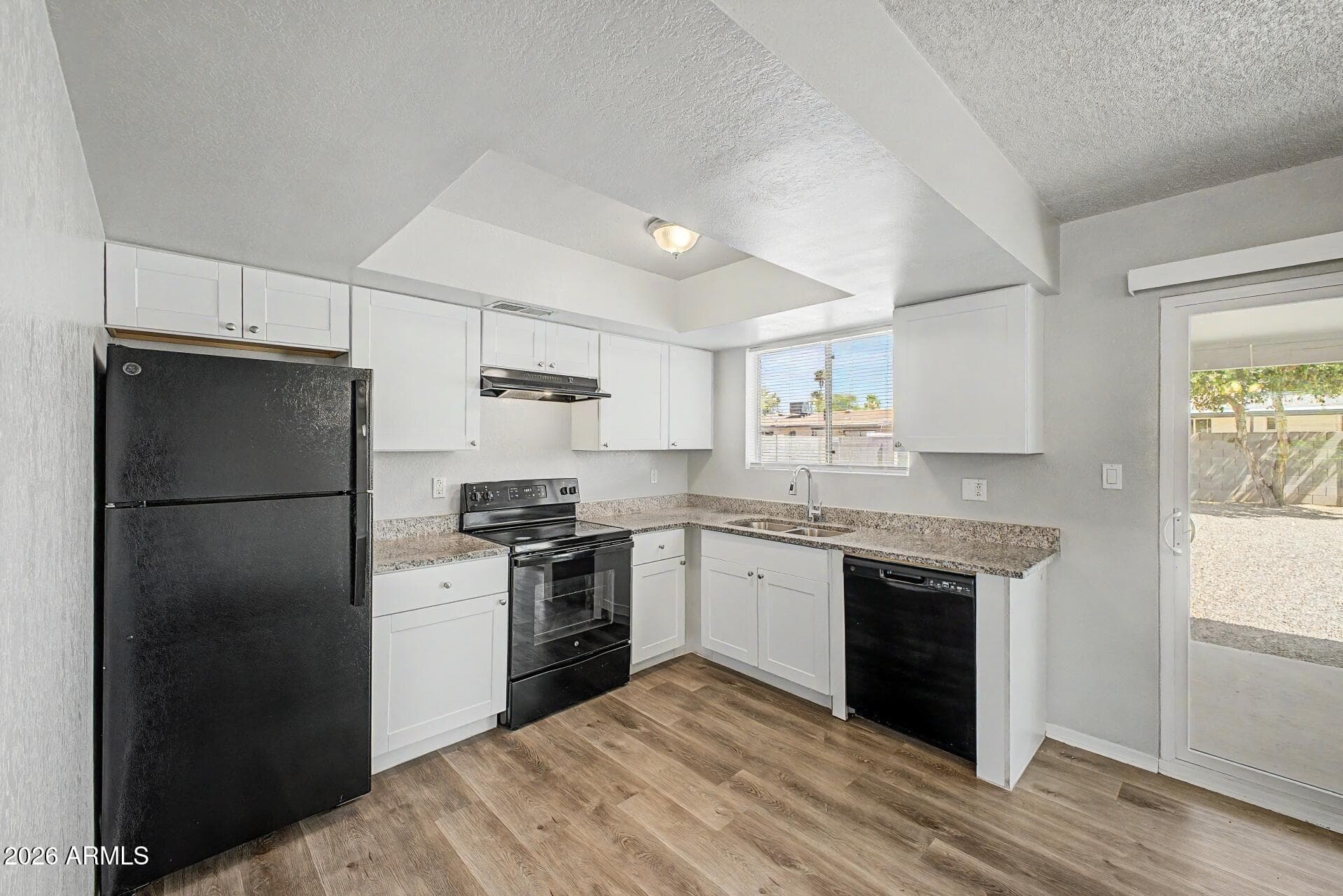 1022 W ANDERSON Drive, Phoenix, AZ 85023 — photo 12 of 26