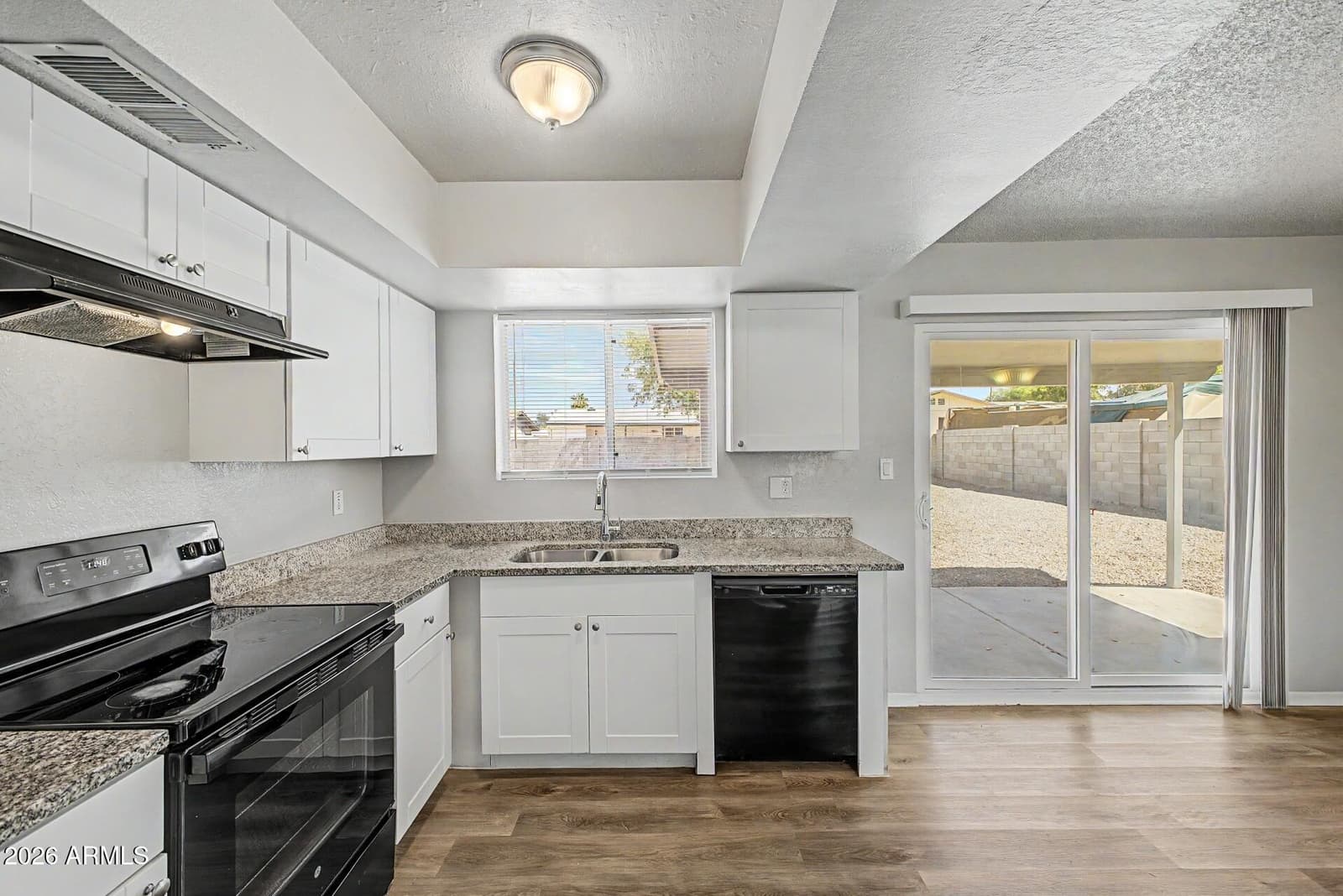 1022 W ANDERSON Drive, Phoenix, AZ 85023 — photo 13 of 26