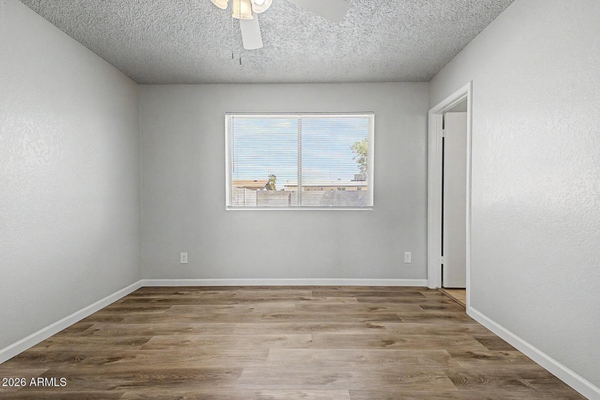 1022 W ANDERSON Drive, Phoenix, AZ 85023 — photo 14 of 26
