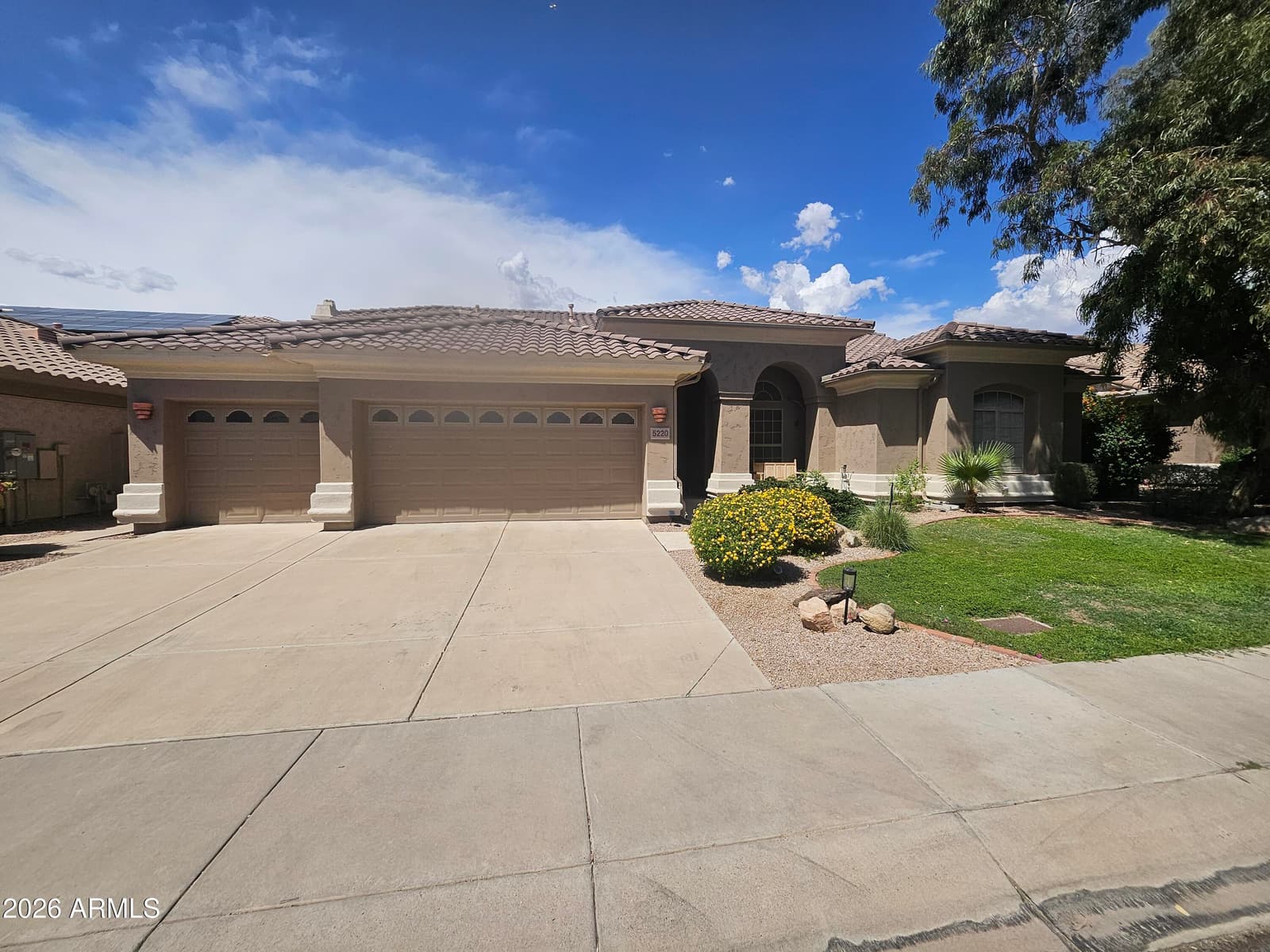 5220 E WAGONER Road, Scottsdale, AZ 85254