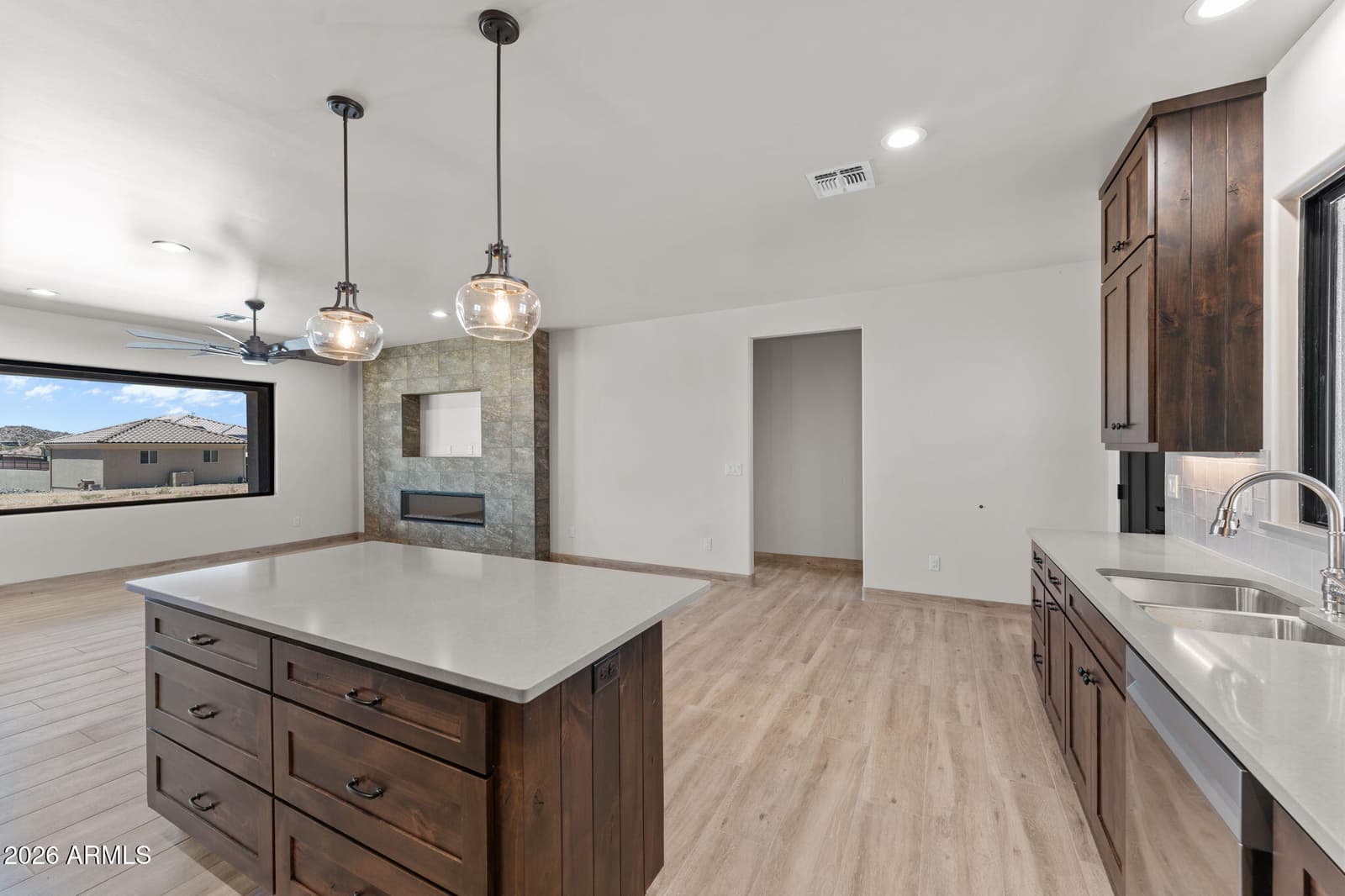 930 VIA MARCIA, Wickenburg, AZ 85390 — photo 10 of 33
