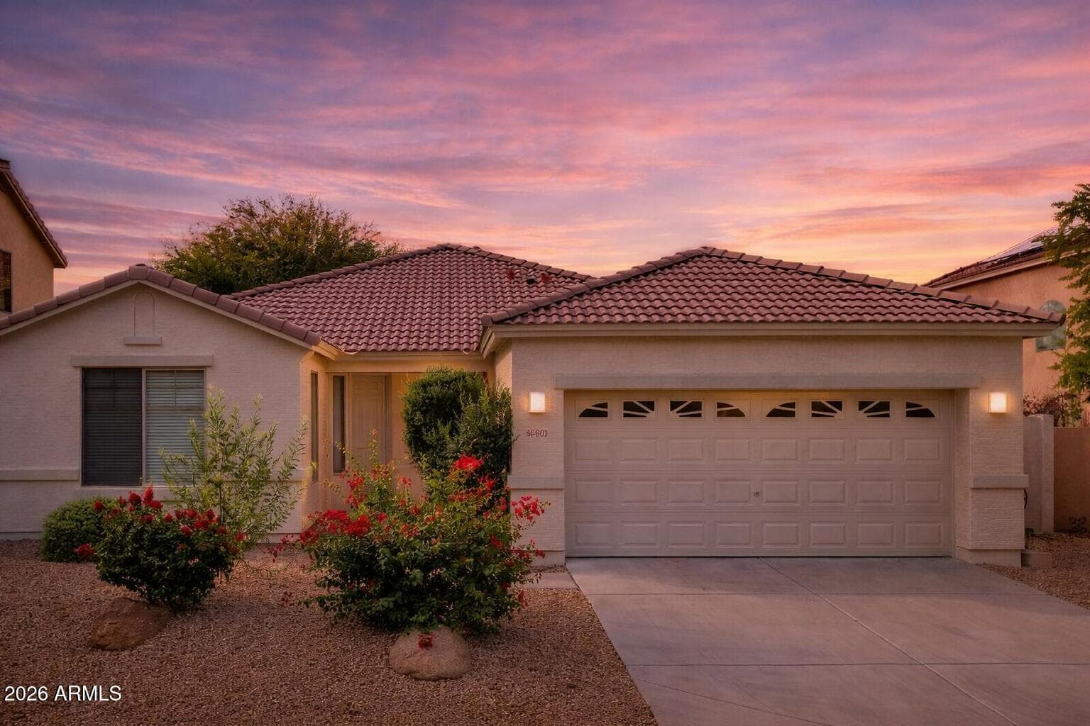 6013 W PARK VIEW Lane, Glendale, AZ 85310 — photo 1 of 19