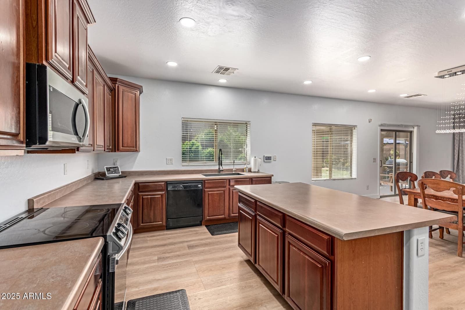 43501 W BLAZEN Trail, Maricopa, AZ 85138 — photo 14 of 60