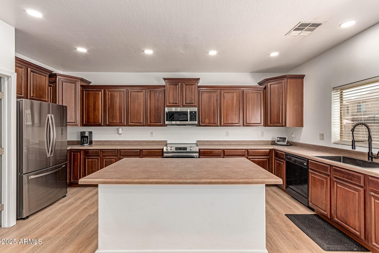 43501 W BLAZEN Trail, Maricopa, AZ 85138 — photo 16 of 60