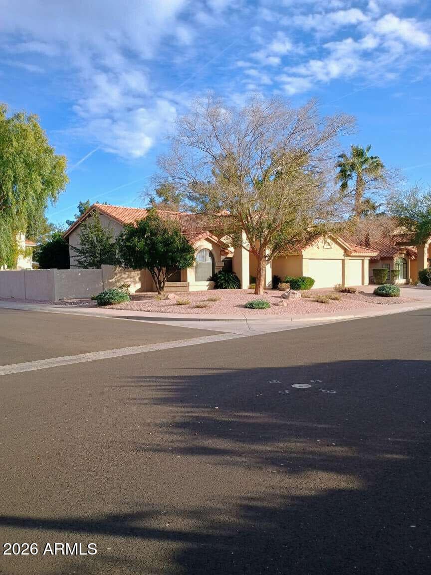 9625 S FOREST Avenue, Tempe, AZ 85284 — photo 2 of 70