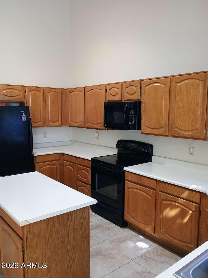 9625 S FOREST Avenue, Tempe, AZ 85284 — photo 14 of 70