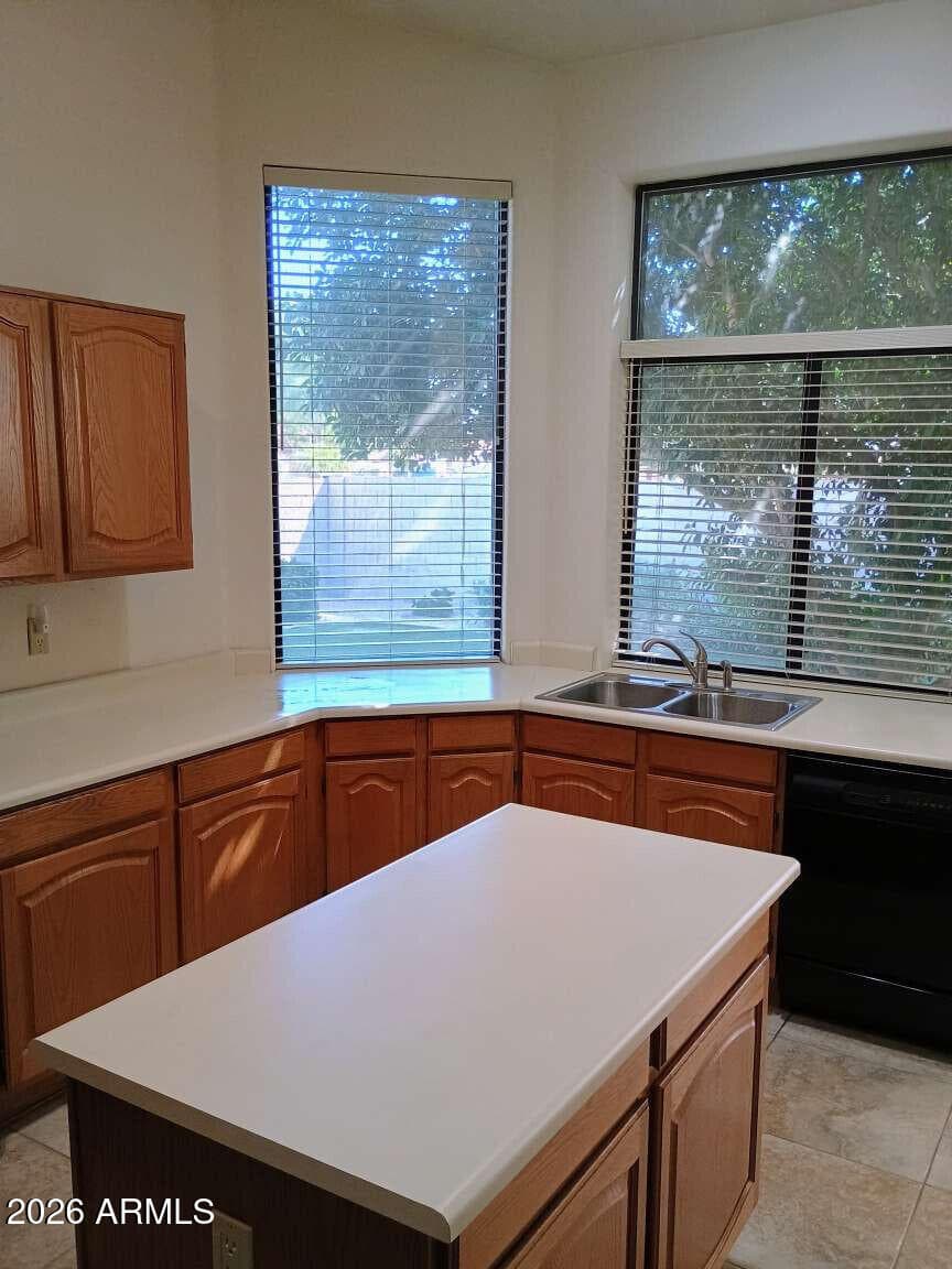 9625 S FOREST Avenue, Tempe, AZ 85284 — photo 18 of 70