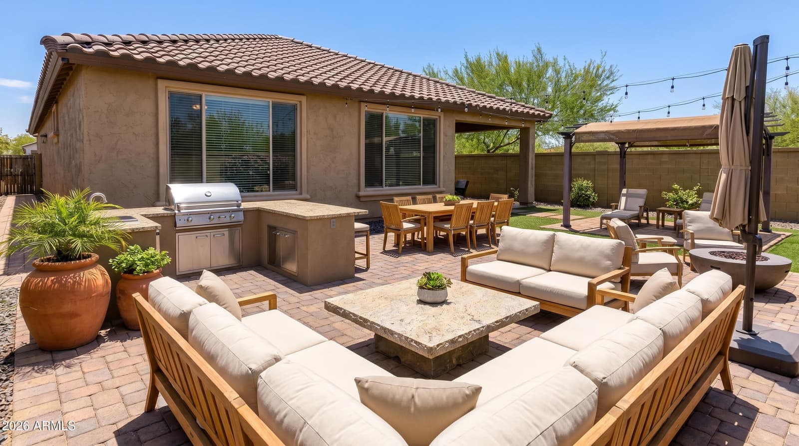6516 W MADRE DEL ORO Drive, Phoenix, AZ 85083 — photo 5 of 43