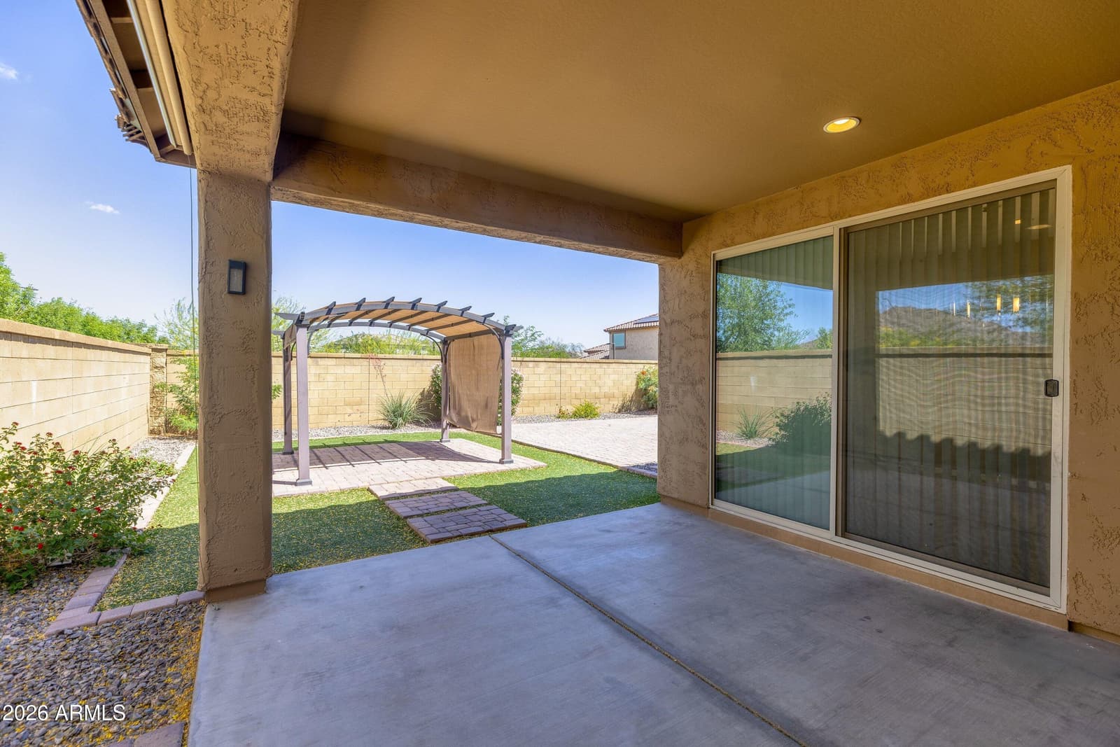 6516 W MADRE DEL ORO Drive, Phoenix, AZ 85083 — photo 31 of 43