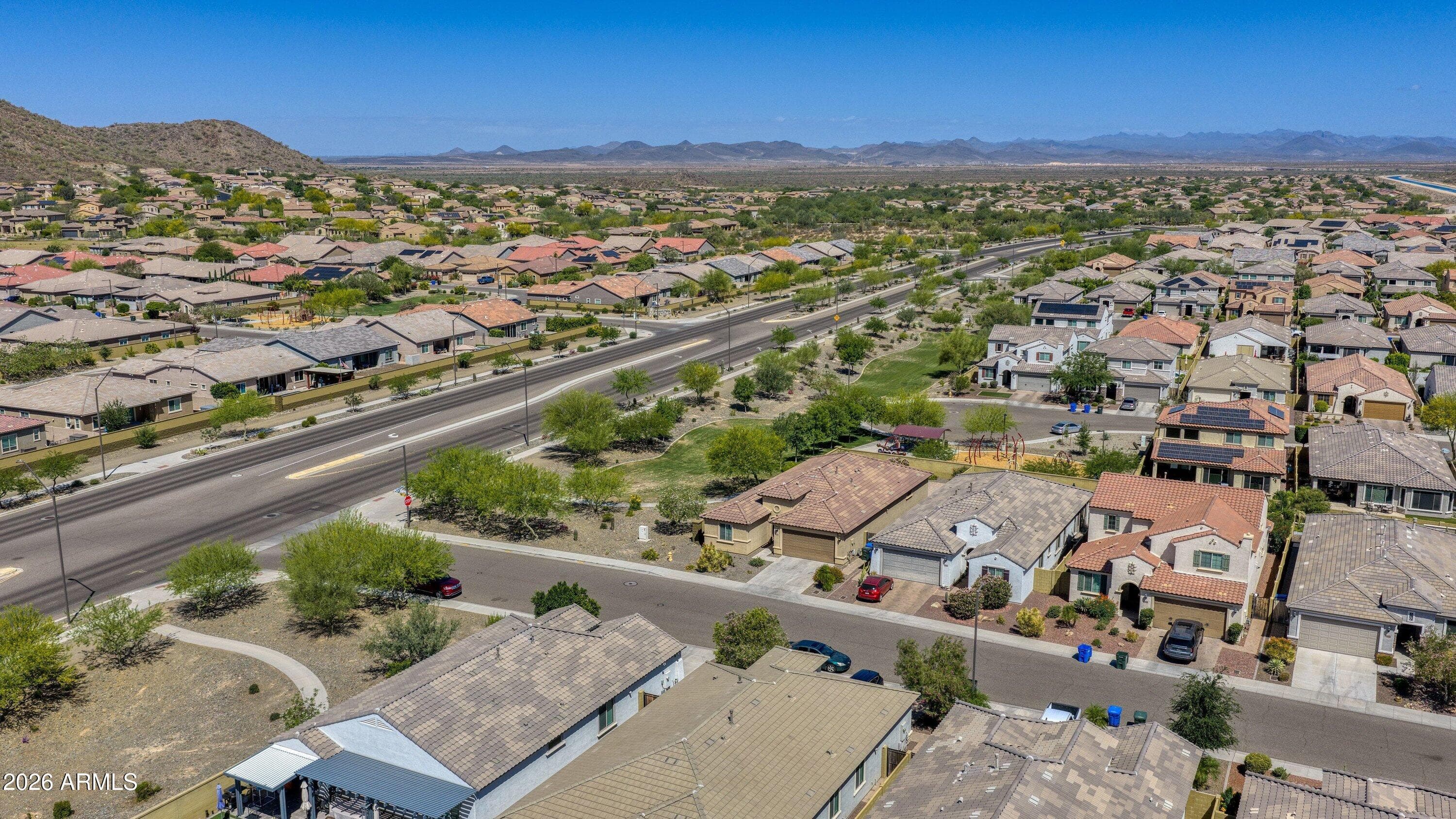 6516 W MADRE DEL ORO Drive, Phoenix, AZ 85083 — photo 38 of 43
