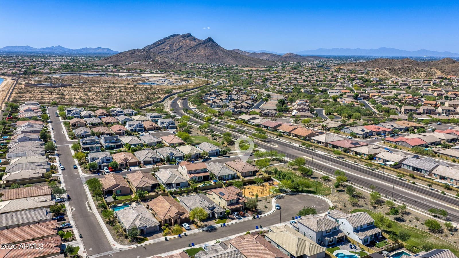6516 W MADRE DEL ORO Drive, Phoenix, AZ 85083 — photo 40 of 43