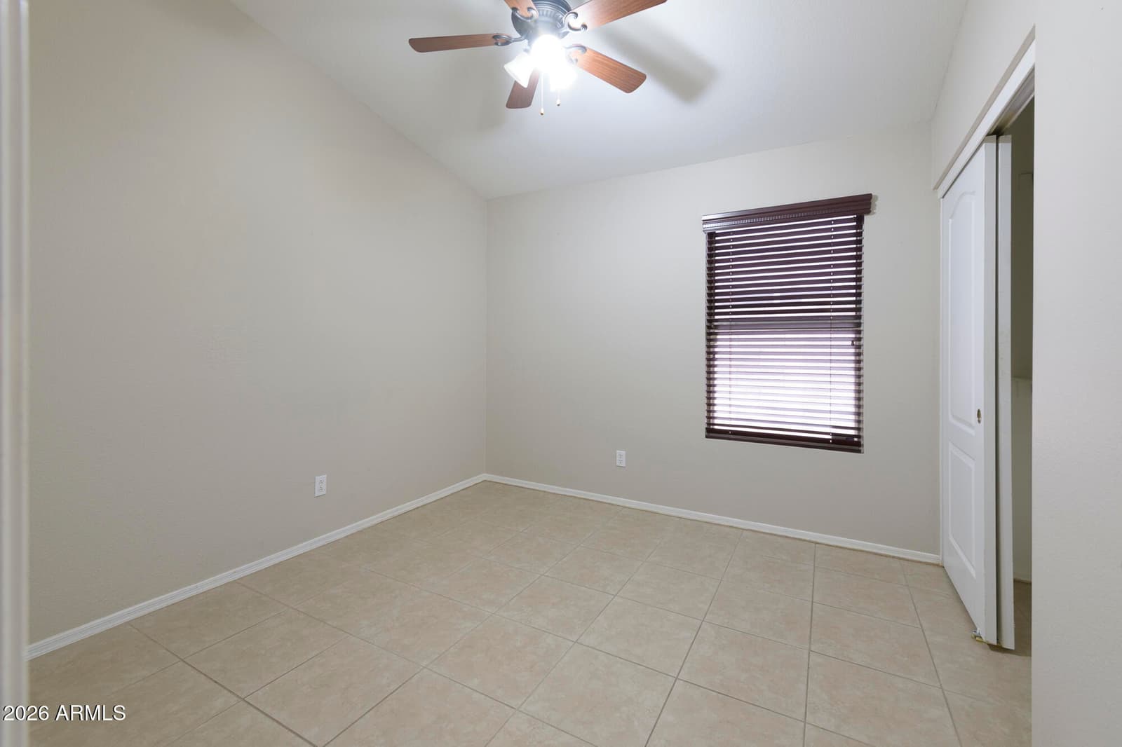 547 E CATHY Drive, Gilbert, AZ 85296 — photo 14 of 24