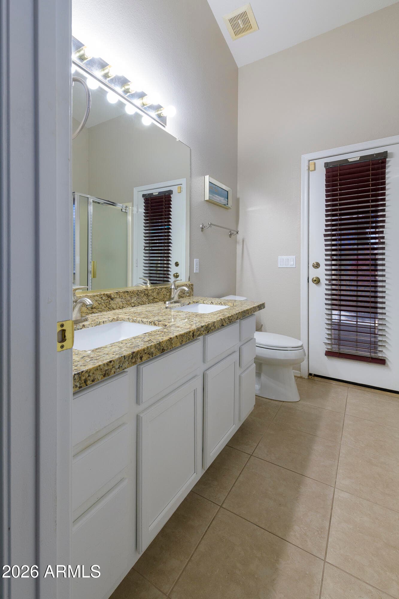 547 E CATHY Drive, Gilbert, AZ 85296 — photo 11 of 24
