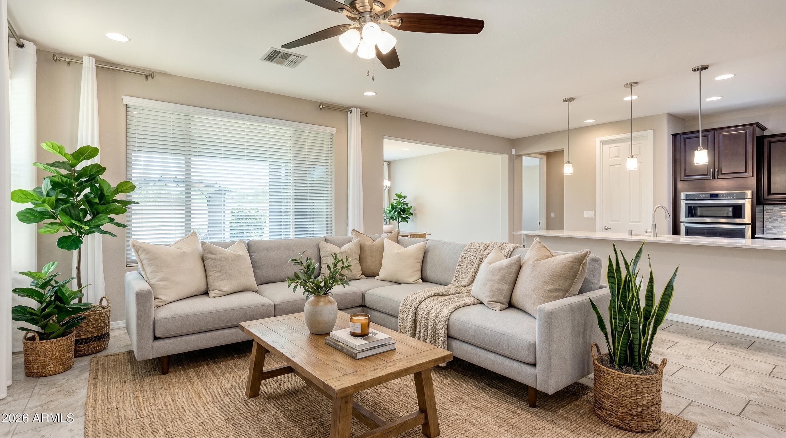 6516 W MADRE DEL ORO Drive, Phoenix, AZ 85083 — photo 13 of 43