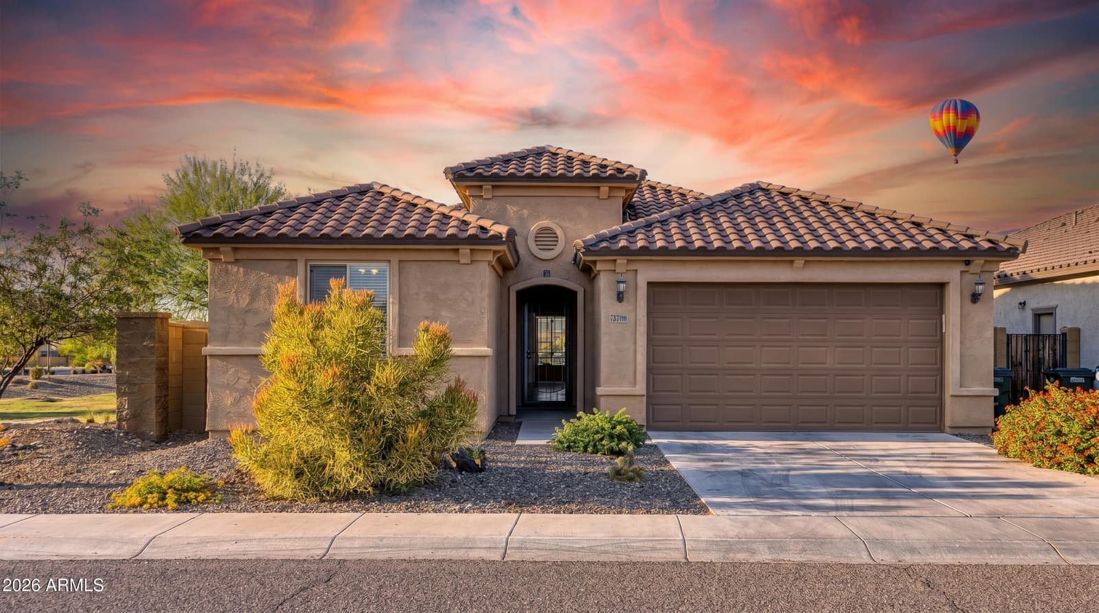 6516 W MADRE DEL ORO Drive, Phoenix, AZ 85083 — photo 2 of 43
