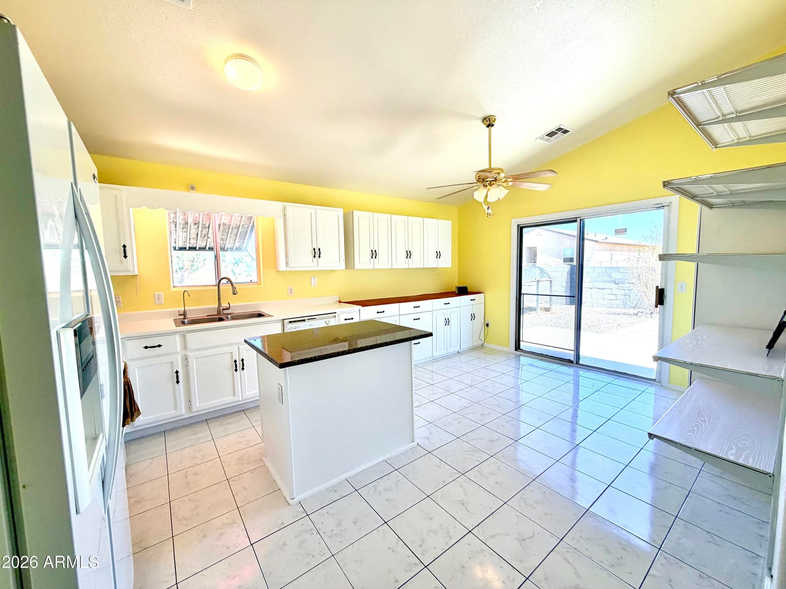 12600 W OBREGON Drive, Arizona City, AZ 85123 — photo 10 of 53