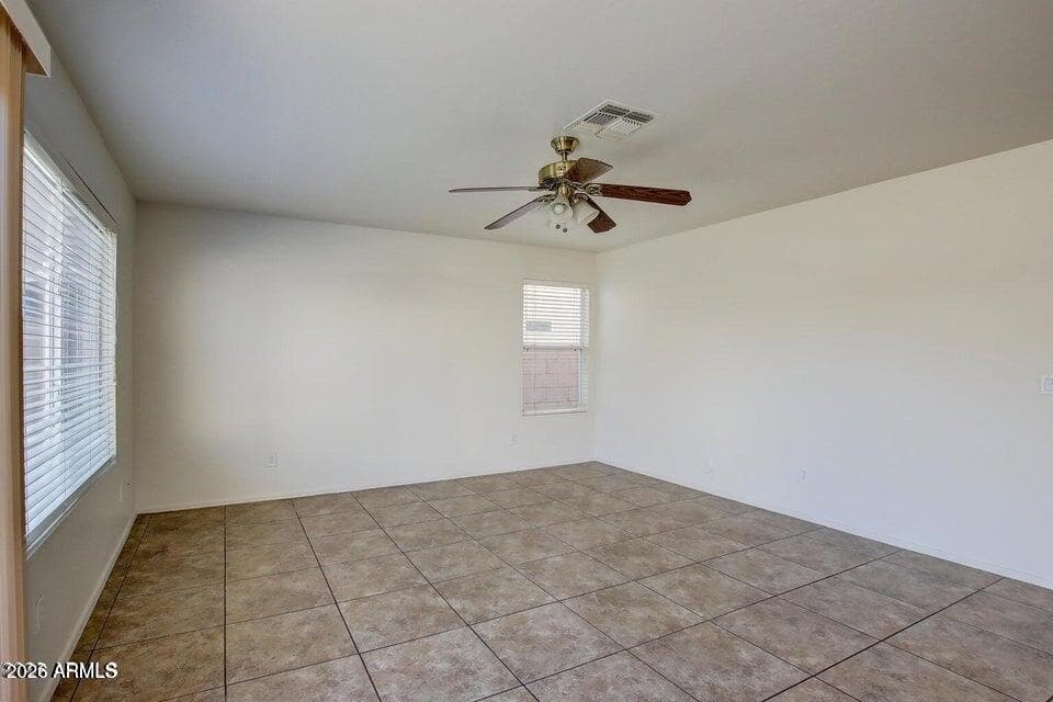 16036 N 11th Avenue 1120, Phoenix, AZ 85023 — photo 3 of 11