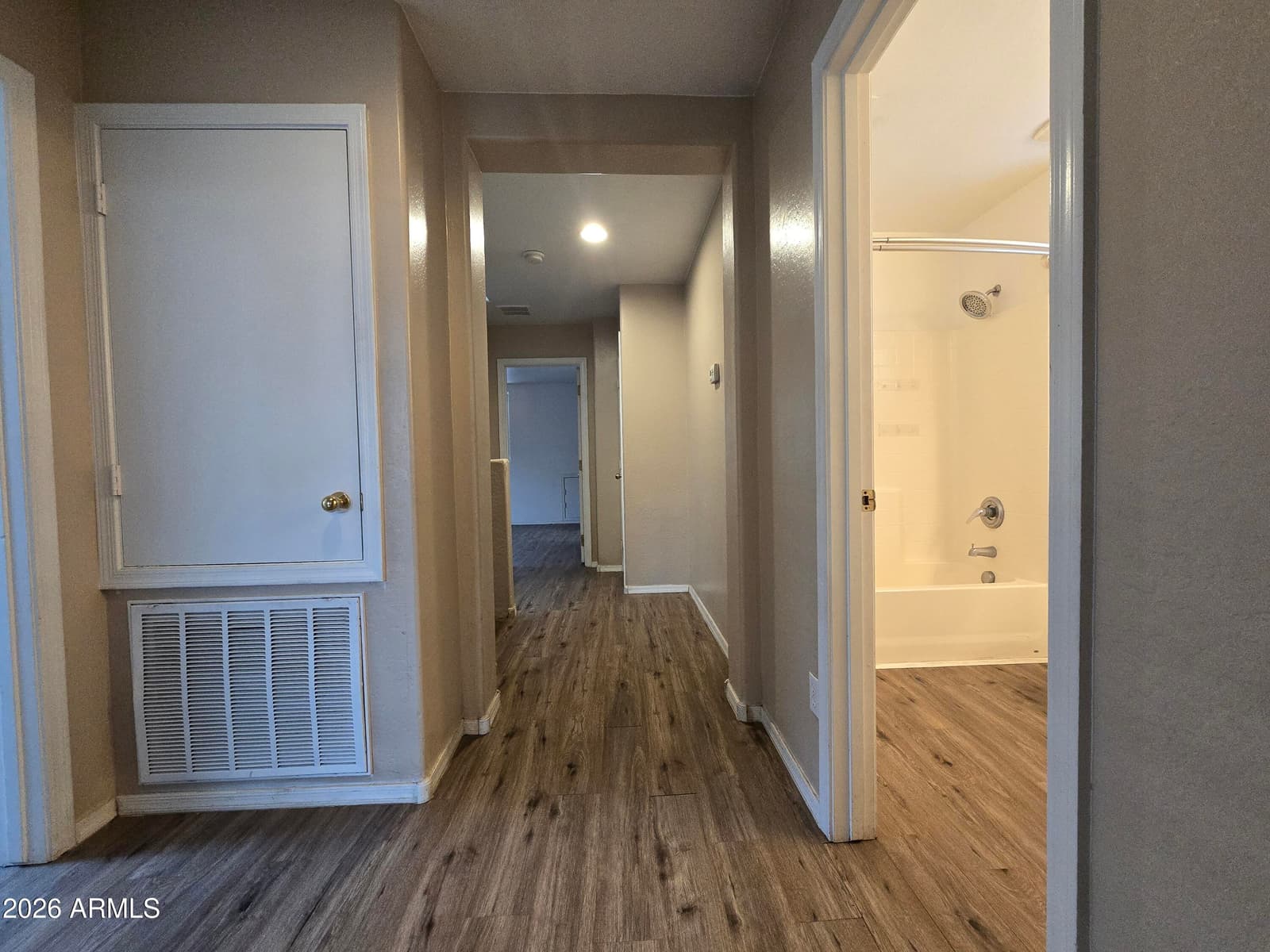 6905 S 9th Avenue, Phoenix, AZ 85041 — photo 10 of 25