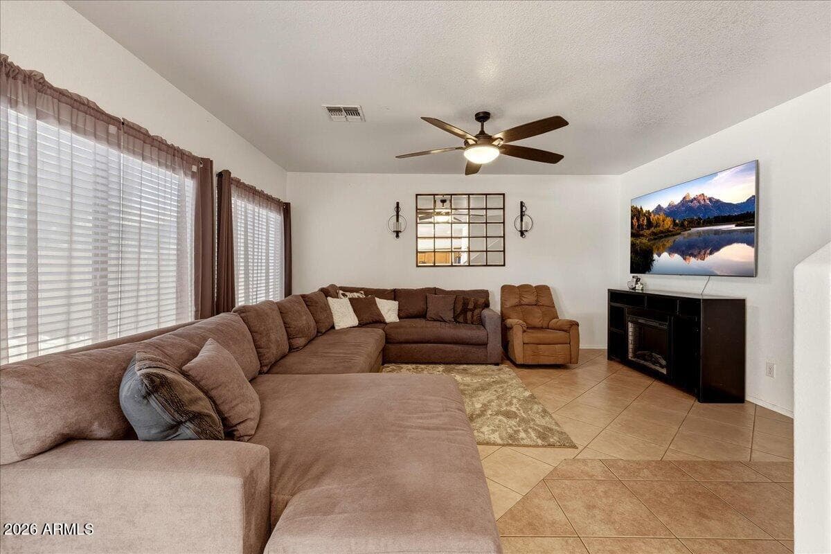39425 N CAROLINA Avenue, San Tan Valley, AZ 85140 — photo 14 of 47