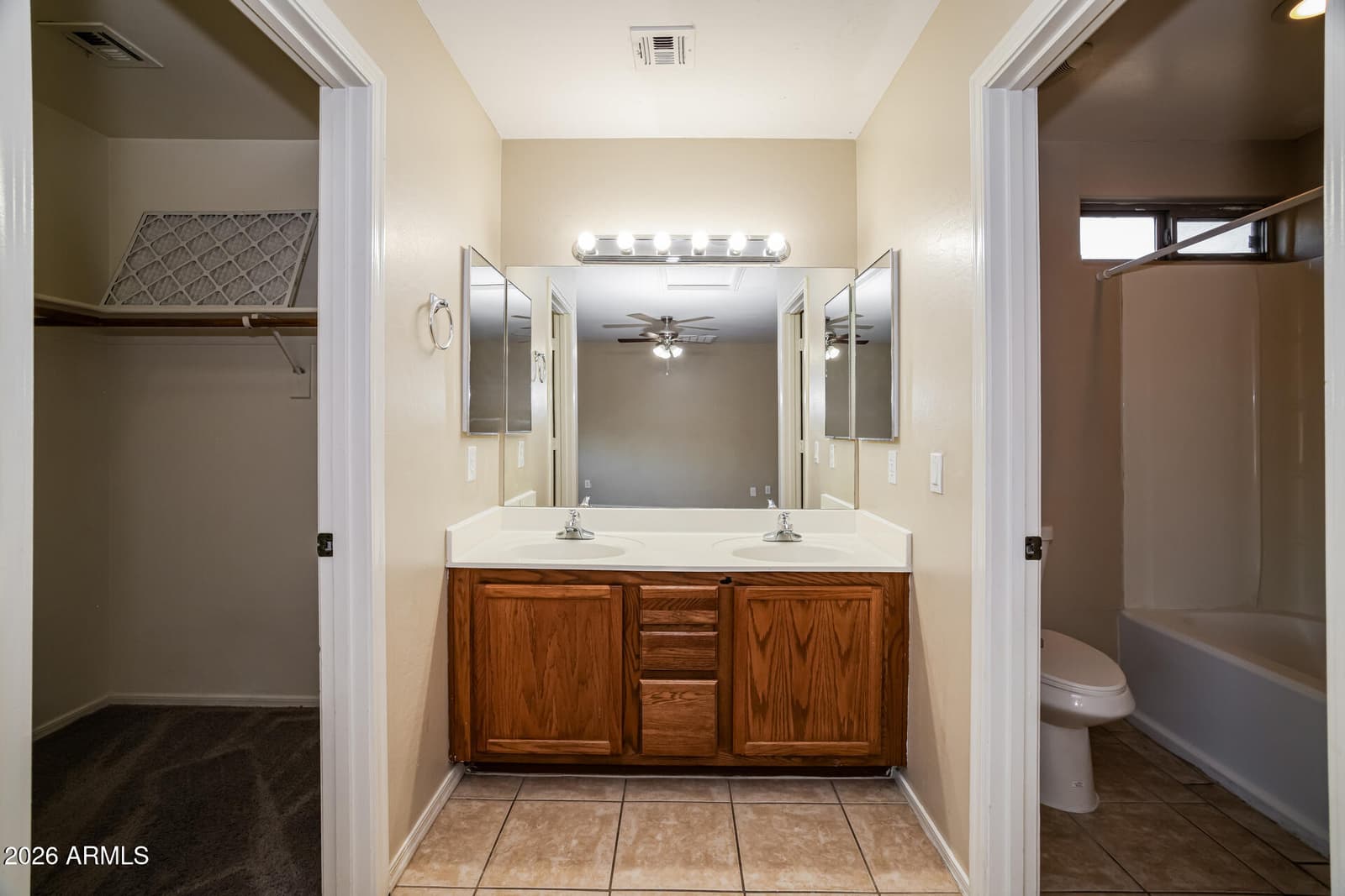 5015 S 6TH Way, Phoenix, AZ 85040 — photo 14 of 22