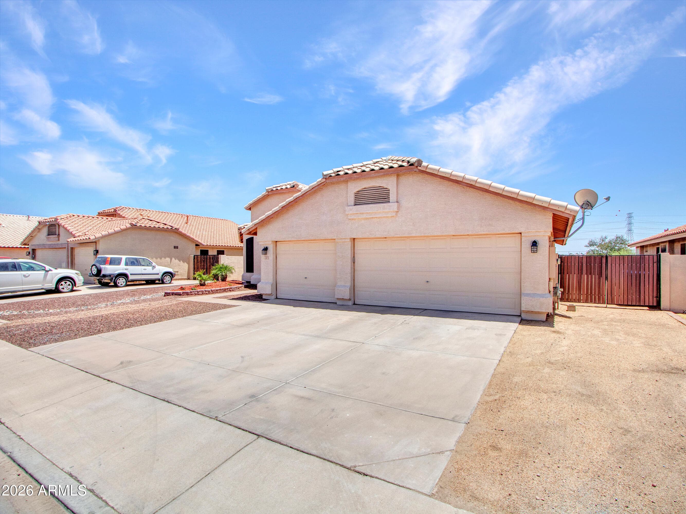 2421 N 123RD Avenue, Avondale, AZ 85392 — photo 3 of 75