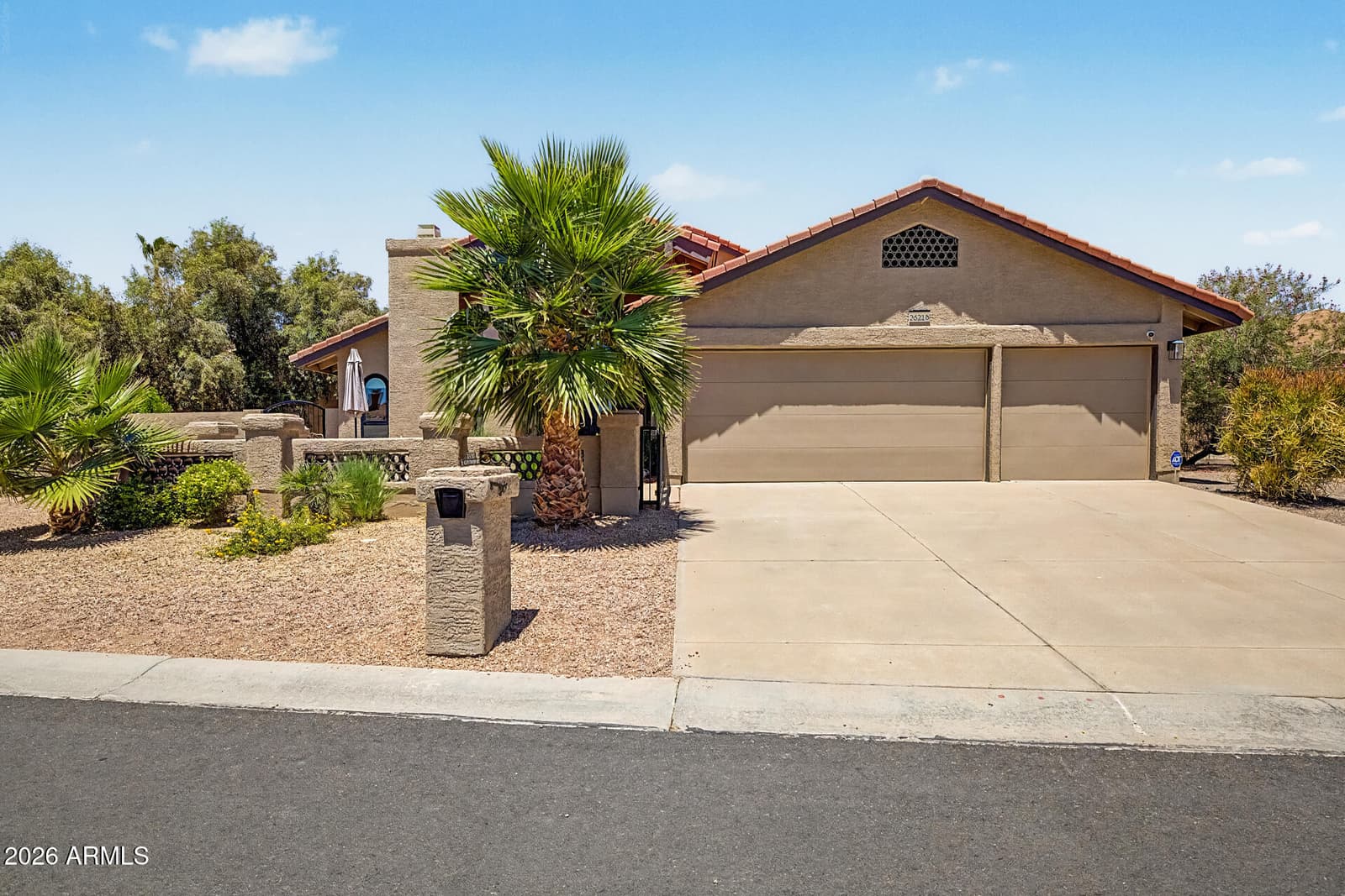 26218 S CLOVERLAND Drive, Sun Lakes, AZ 85248 — photo 4 of 71