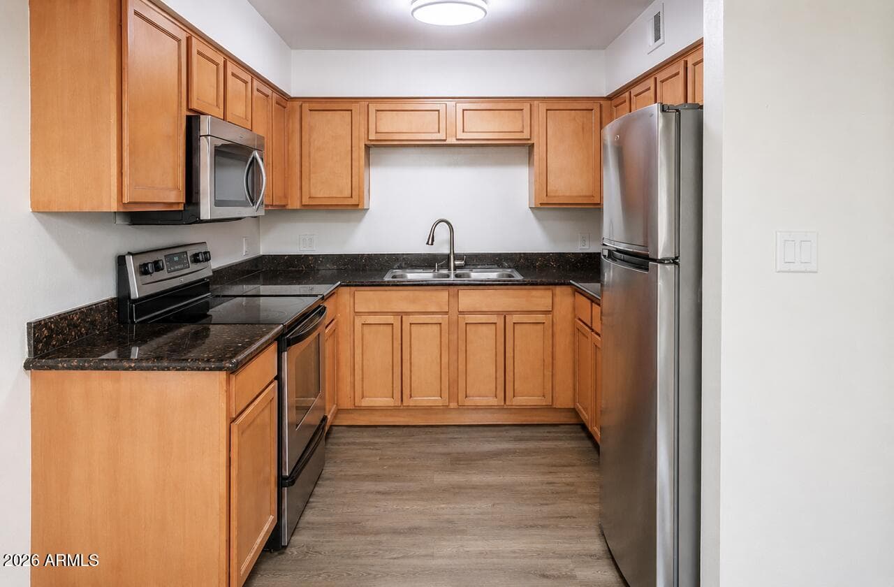1702 W Tuckey Lane 103, Phoenix, AZ 85015 — photo 15 of 18