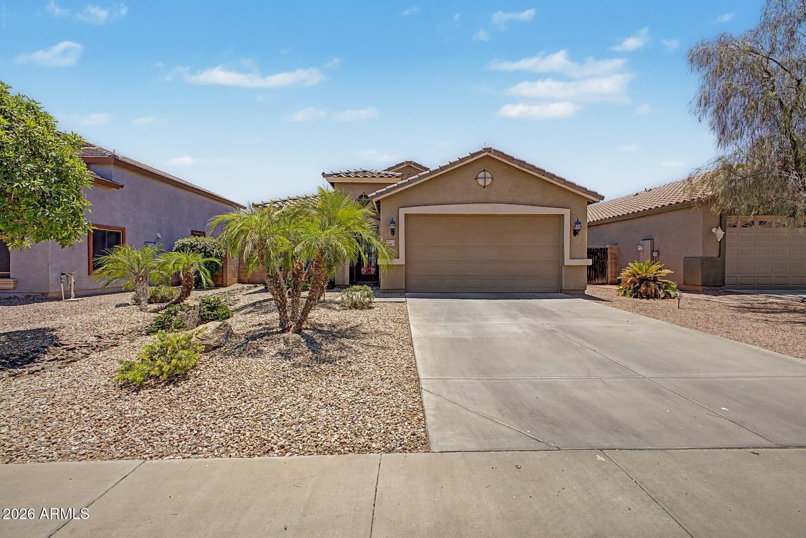 731 W MESQUITE TREE Lane, San Tan Valley, AZ 85143 — photo 1 of 33