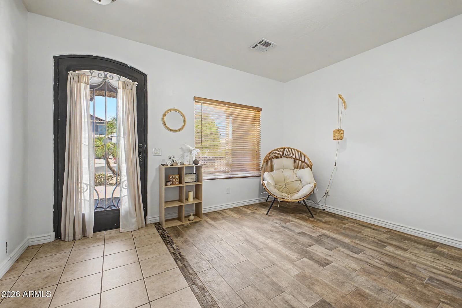 731 W MESQUITE TREE Lane, San Tan Valley, AZ 85143 — photo 4 of 33