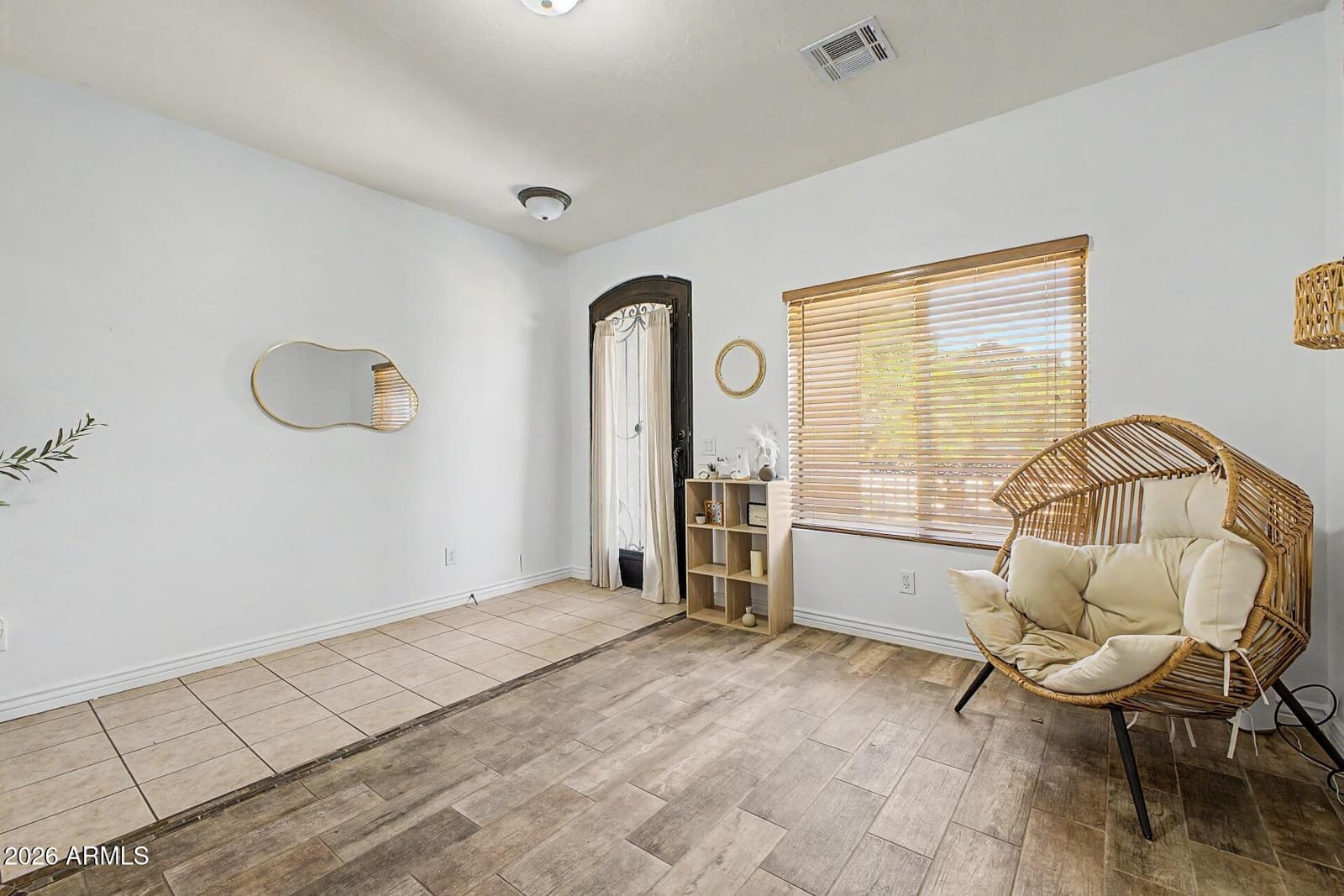 731 W MESQUITE TREE Lane, San Tan Valley, AZ 85143 — photo 5 of 33